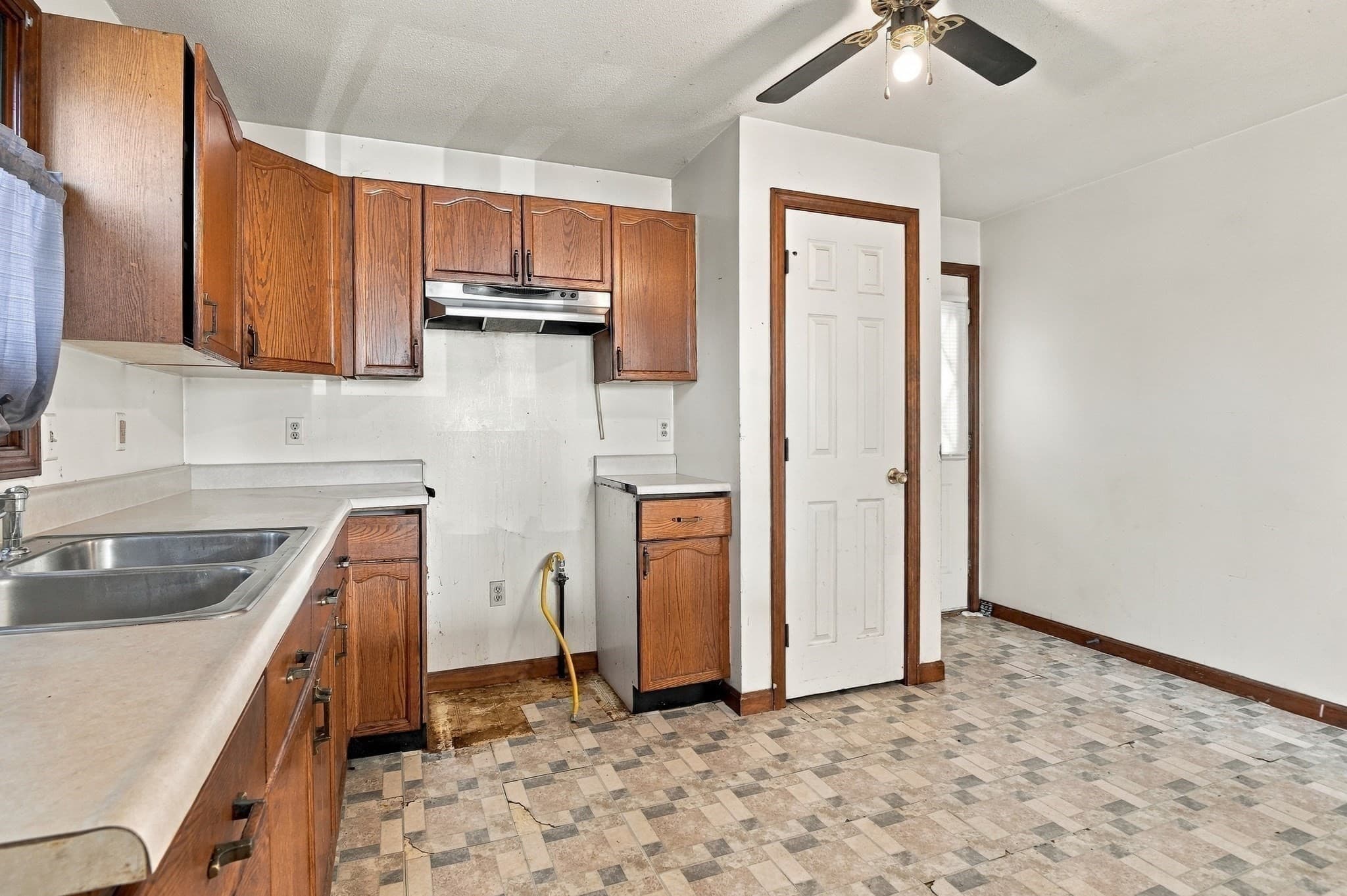 Duplex at 241-243 Nottingham Street, Springfield MA 01104, Springfield, photo 24 of 36