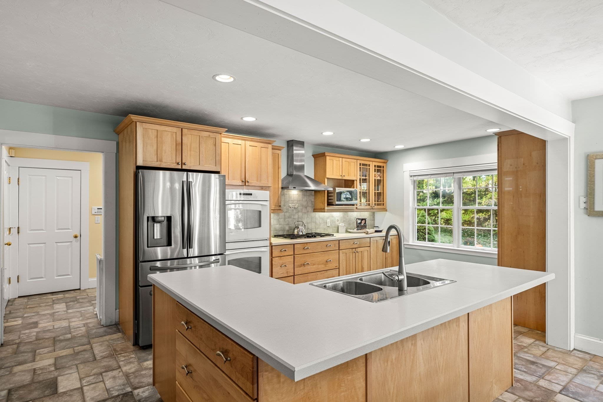 Single Family Residence at 70 Longley Rd, Groton MA 01450, Groton, photo 4 of 41