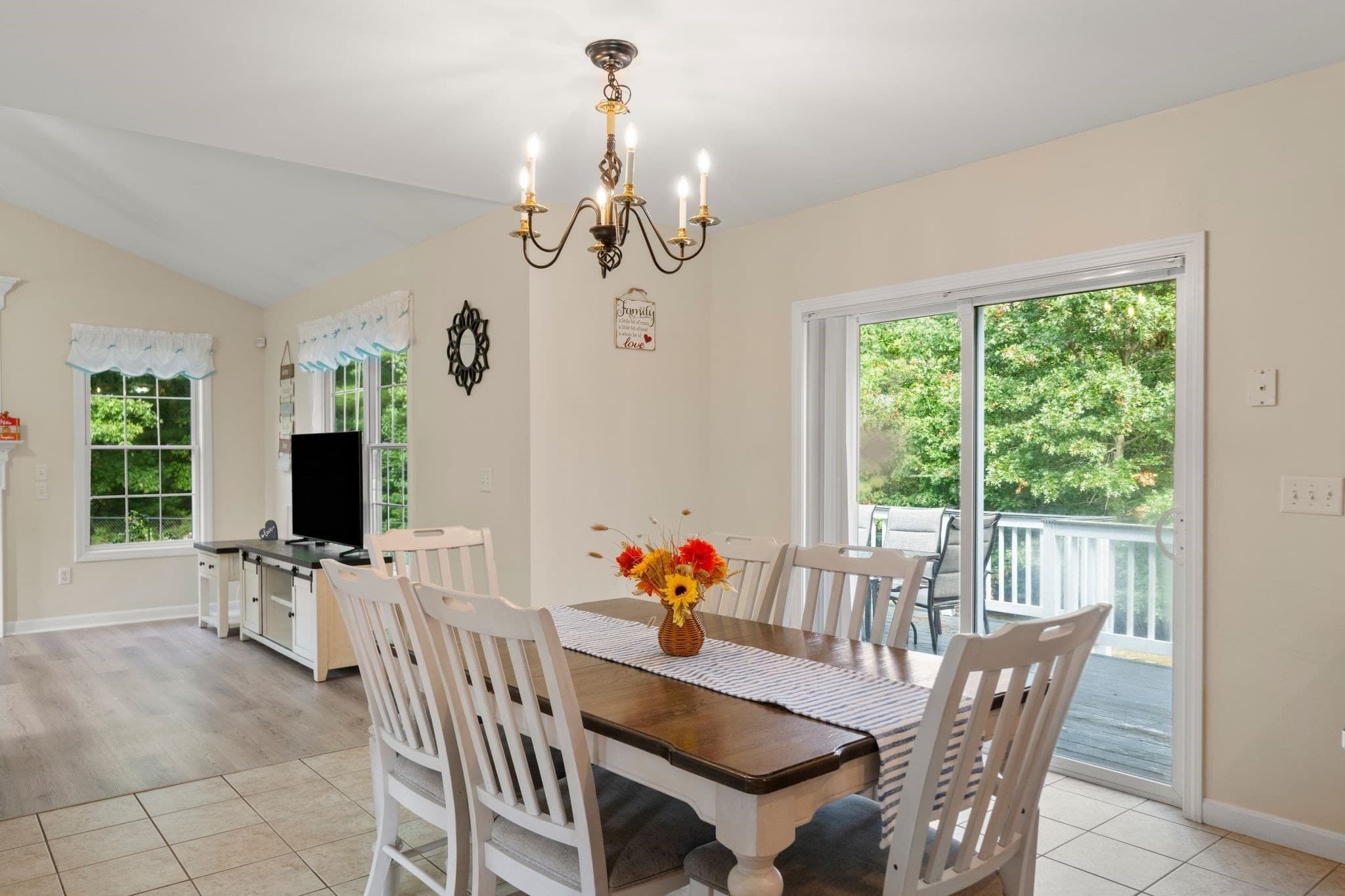 Single Family Residence at 3 Autumn Dr, Wareham MA 02576, Wareham, photo 12 of 30
