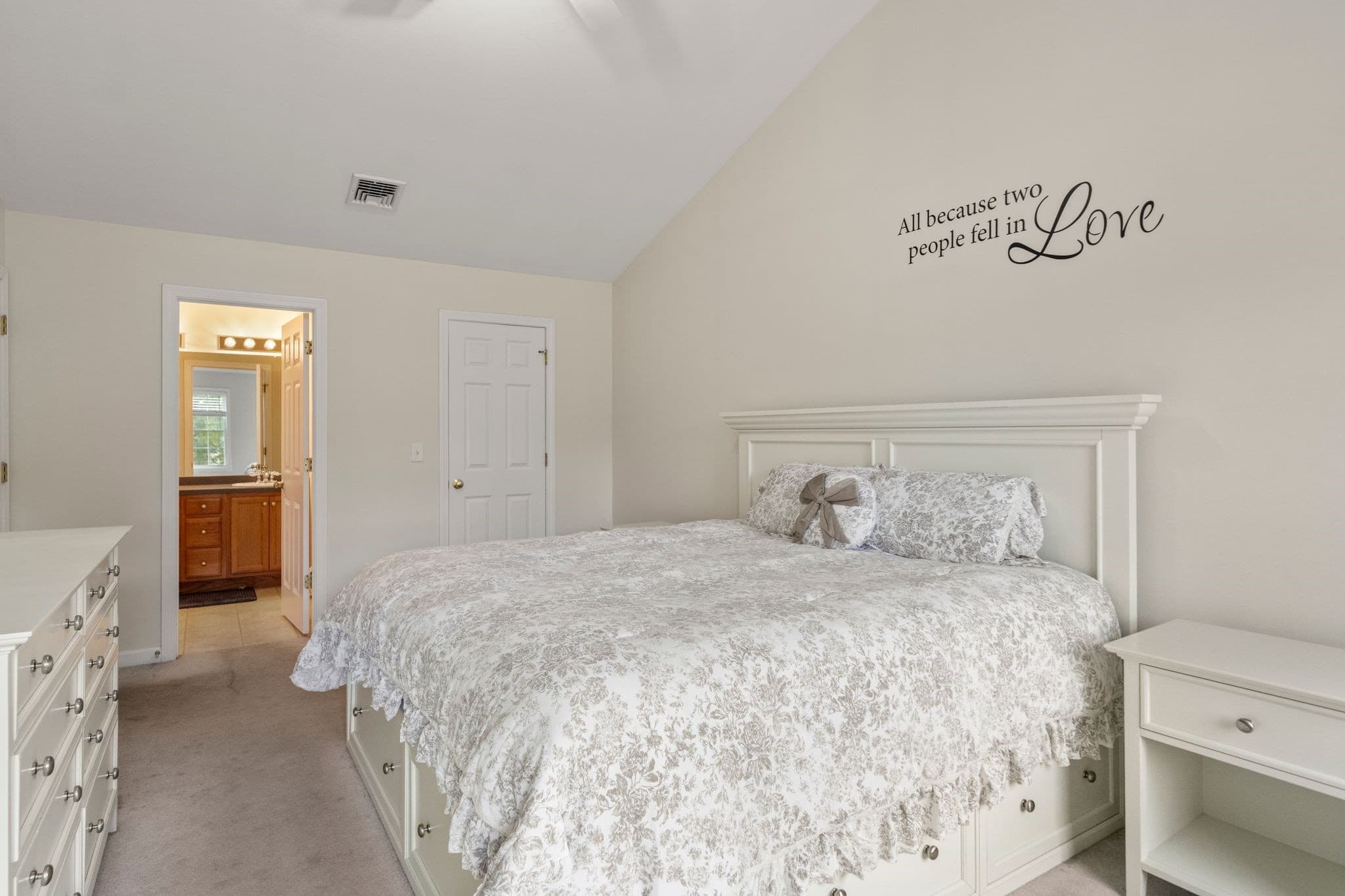 Single Family Residence at 3 Autumn Dr, Wareham MA 02576, Wareham, photo 14 of 30