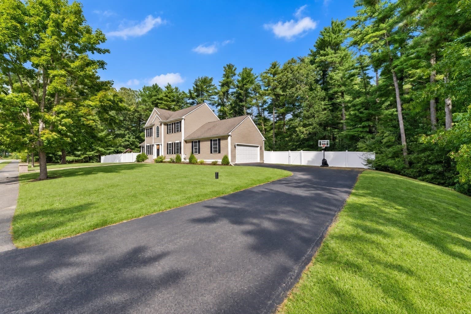 Single Family Residence at 3 Autumn Dr, Wareham MA 02576, Wareham, photo 29 of 30