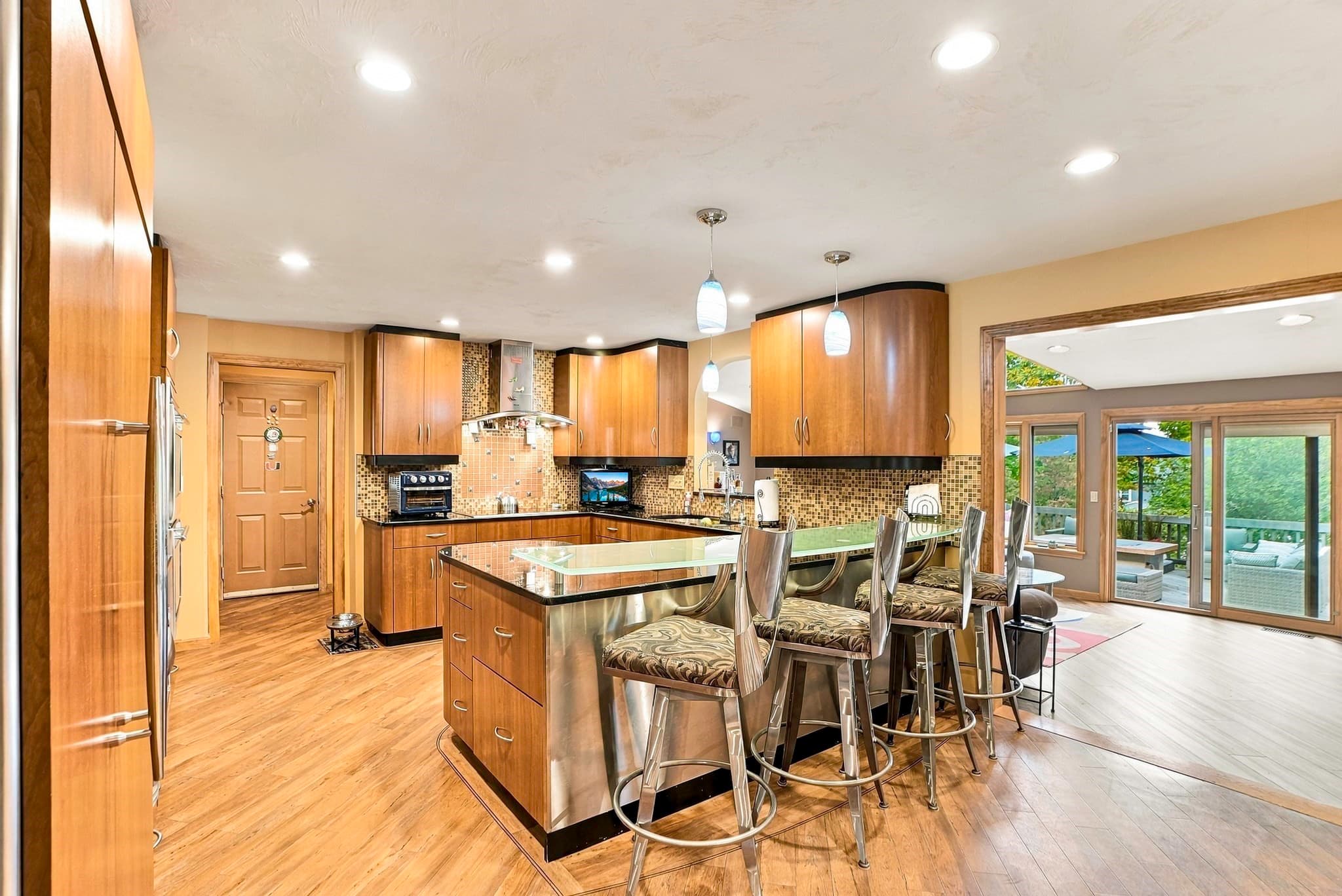 Single Family Residence at 8 Hearthridge Dr, Canton MA 02021, Canton, photo 9 of 42