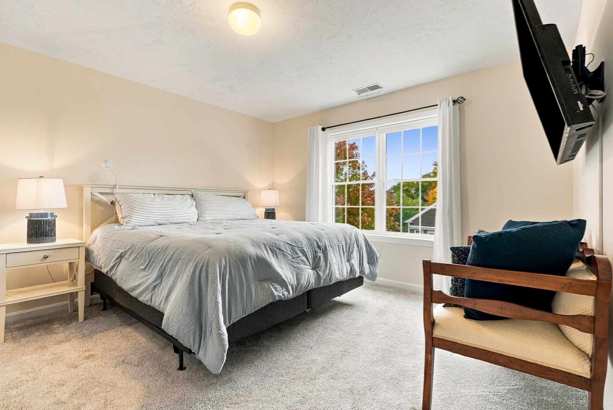 Condominium at 29 Hastings # 29, Hudson MA 01749, Hudson, photo 23 of 41