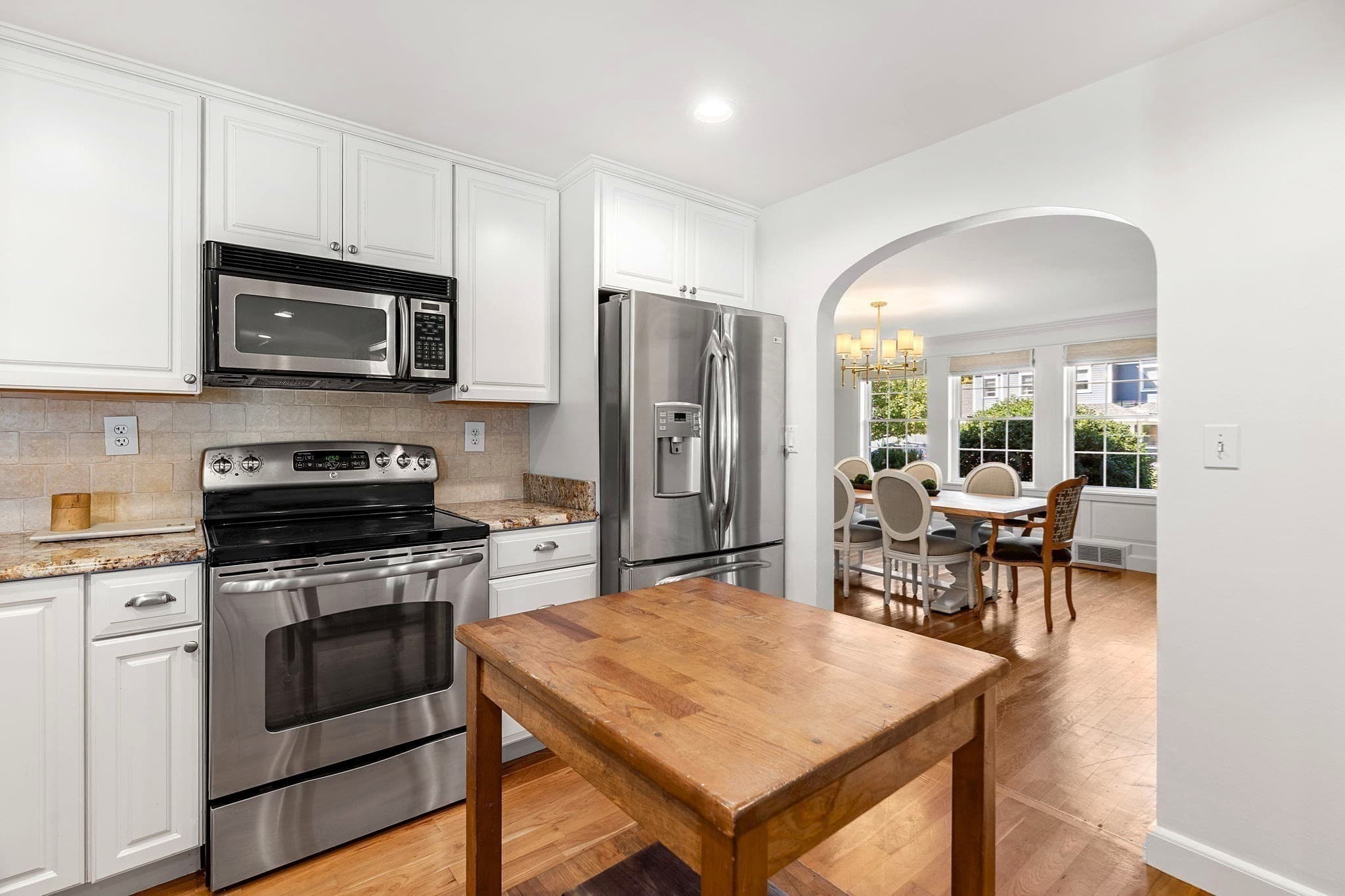Single Family Residence at 29 Linwood St, Chelmsford MA 01824, Chelmsford, photo 9 of 42