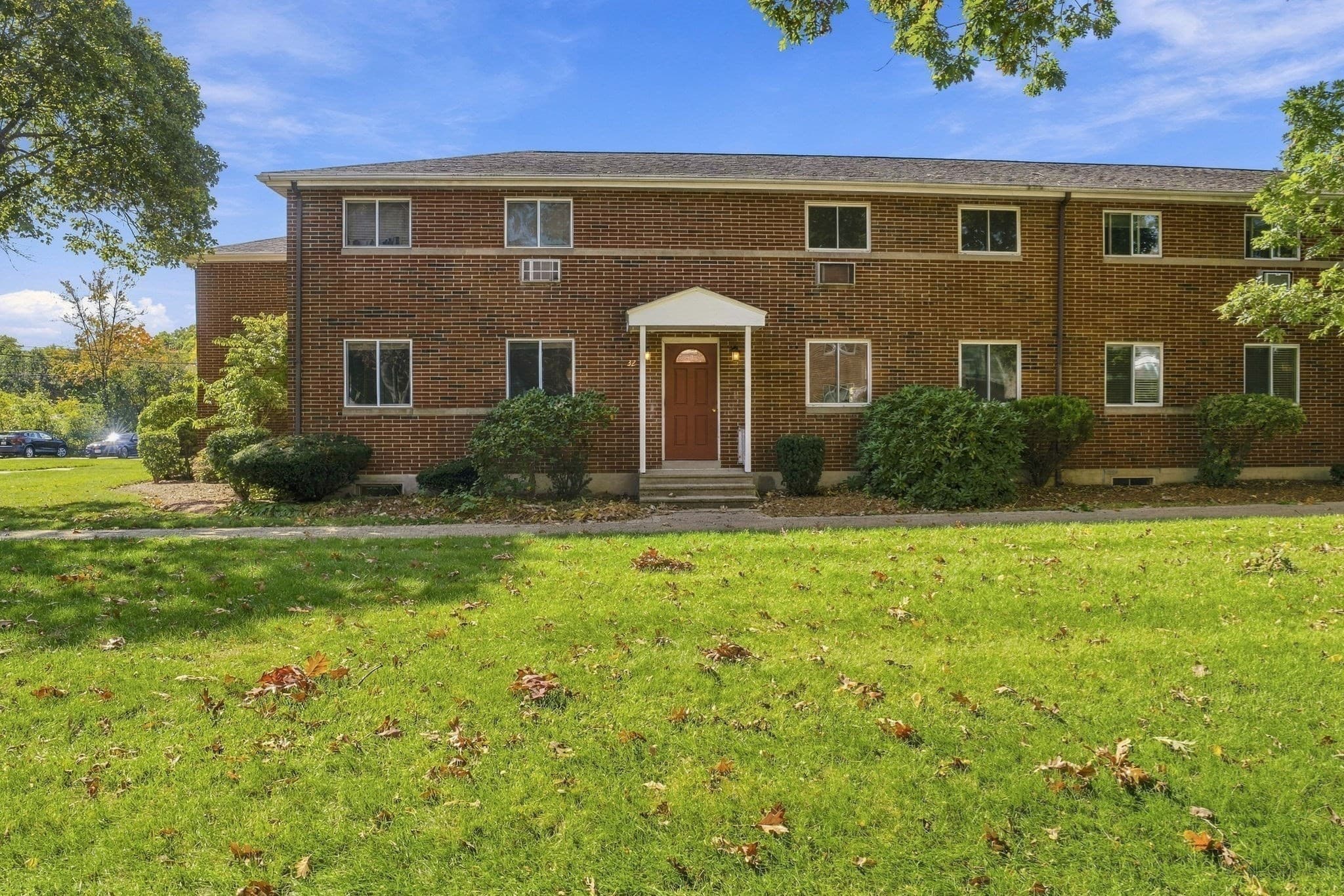 Condominium at 31 Wilson Dr # 31, Framingham MA 01702, Framingham, photo 2 of 38