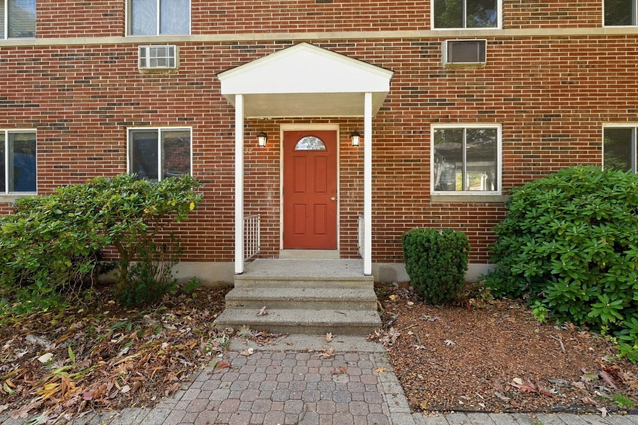 Condominium at 31 Wilson Dr # 31, Framingham MA 01702, Framingham, photo 3 of 38