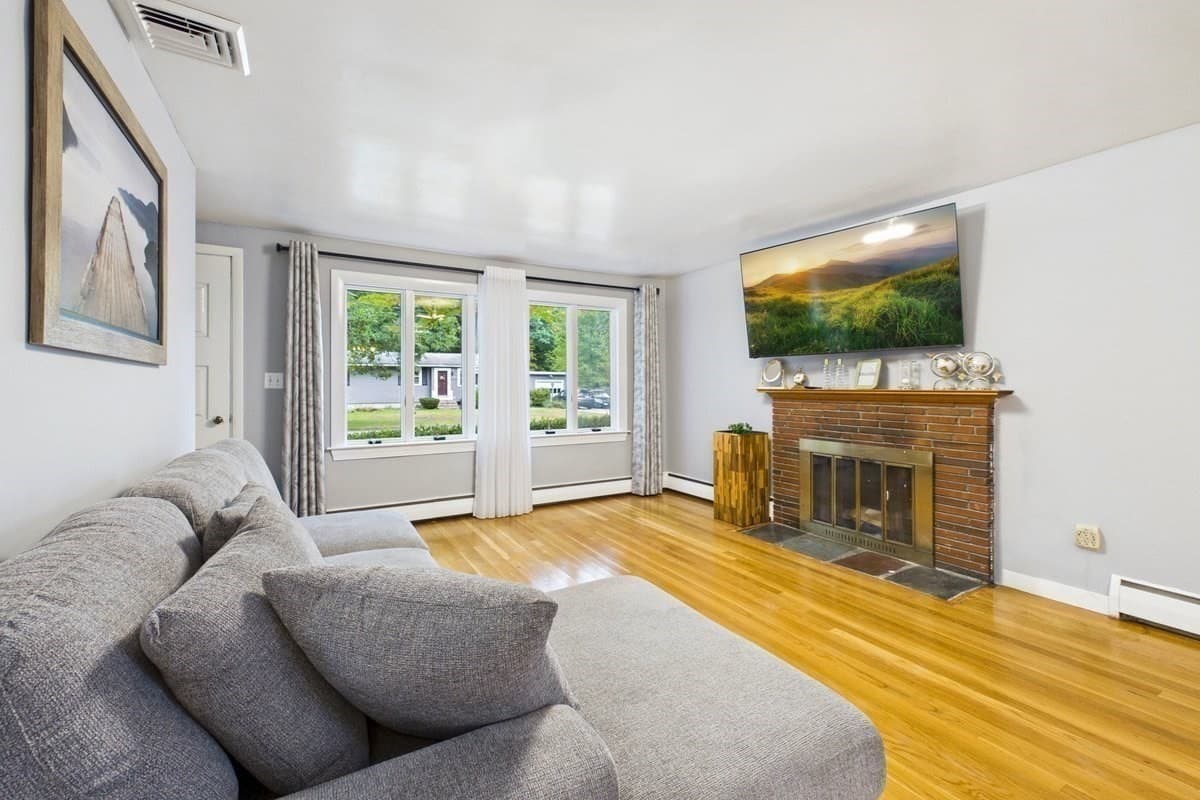 Single Family Residence at 25 Oakview Cir, Medway MA 02053, Medway, photo 10 of 34