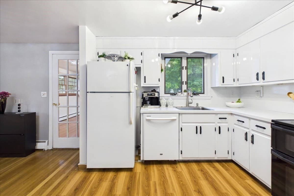 Single Family Residence at 25 Oakview Cir, Medway MA 02053, Medway, photo 14 of 34