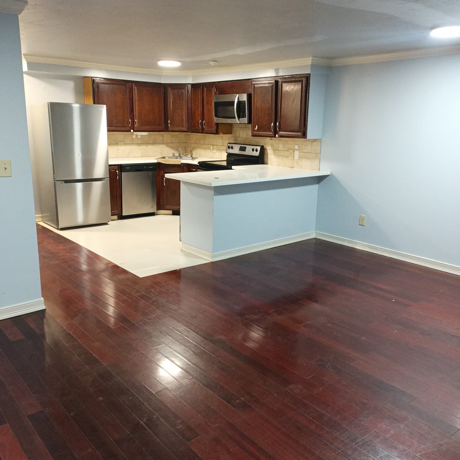 Condominium at 11b Hulbert Rd # 15, Worcester MA 01603, Worcester, photo 3 of 14