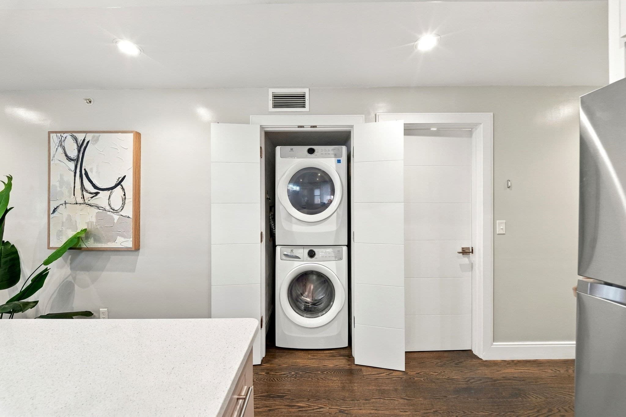 Condominium at 9 Lithgow St # 1, Boston MA 02124, Boston, photo 23 of 34