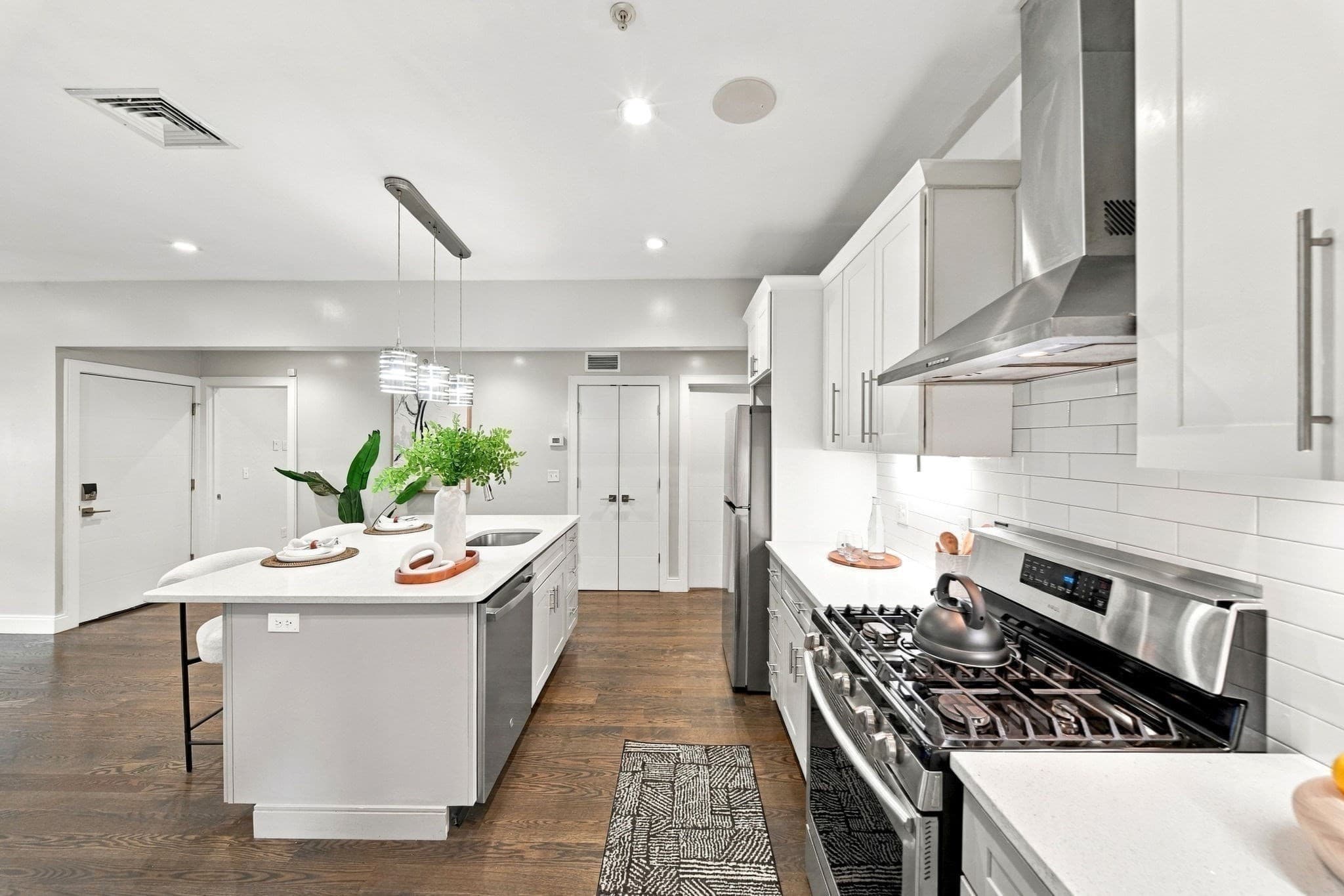 Condominium at 9 Lithgow St # 1, Boston MA 02124, Boston, photo 6 of 34