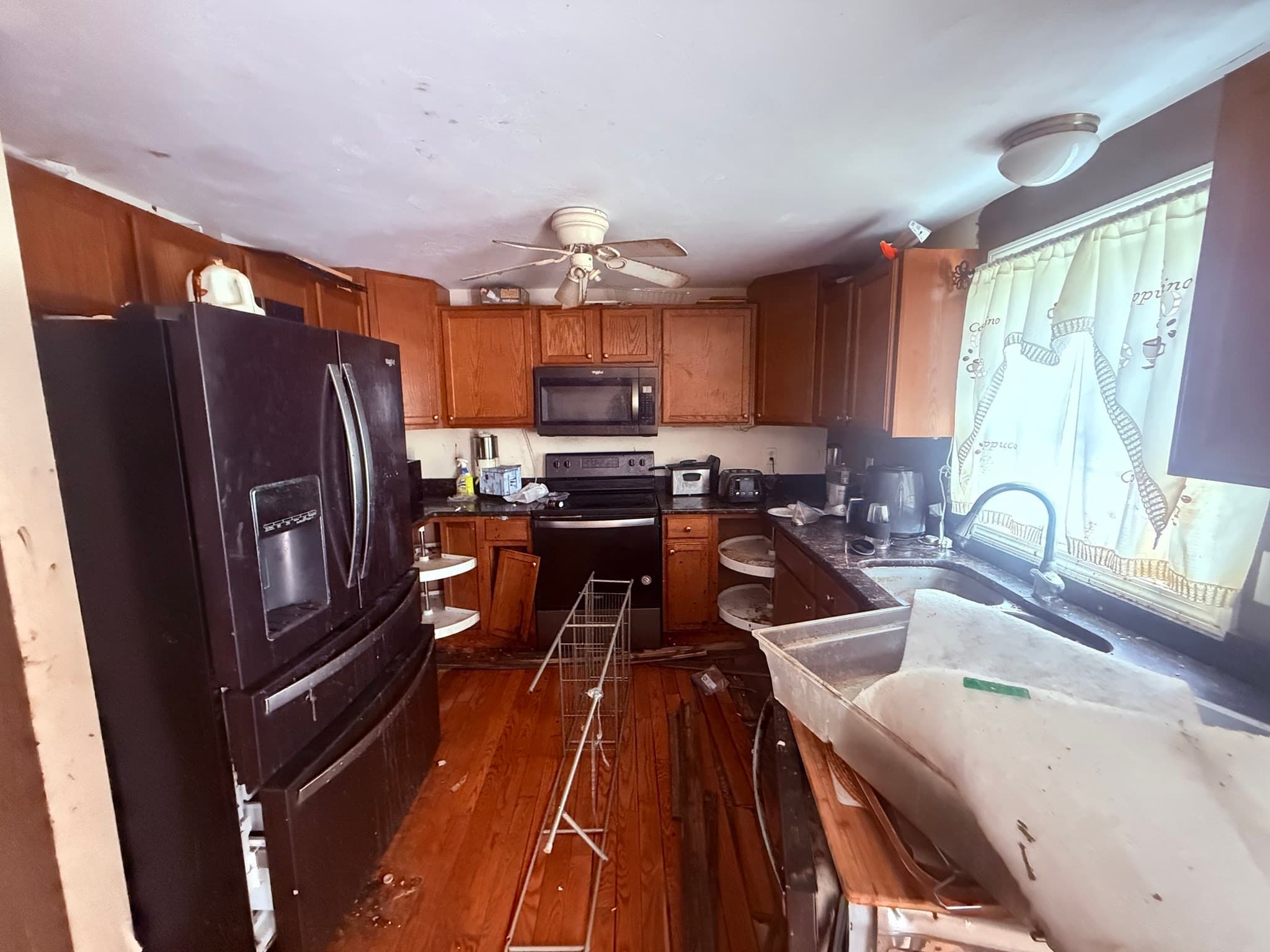 Single Family Residence at 46 Pine Hill Rd, Worcester MA 01604, Worcester, photo 2 of 26