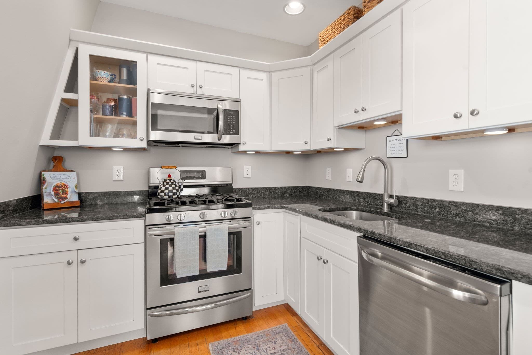 Condominium at 73 Sullivan St # 4, Boston MA 02129, Boston, photo 8 of 23