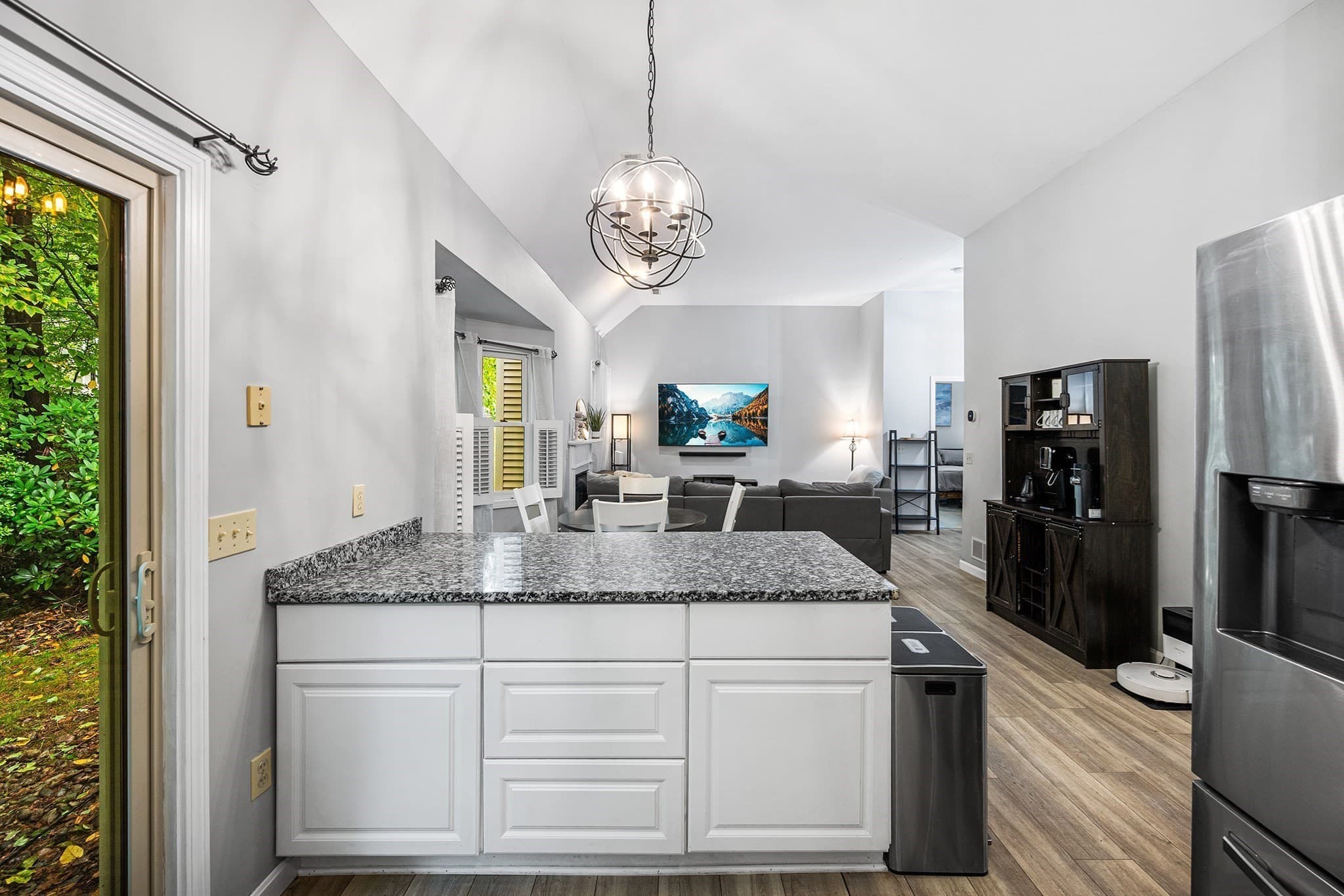 Single Family Residence at 96 Beechwood Dr, Haverhill MA 01832, Haverhill, photo 12 of 35