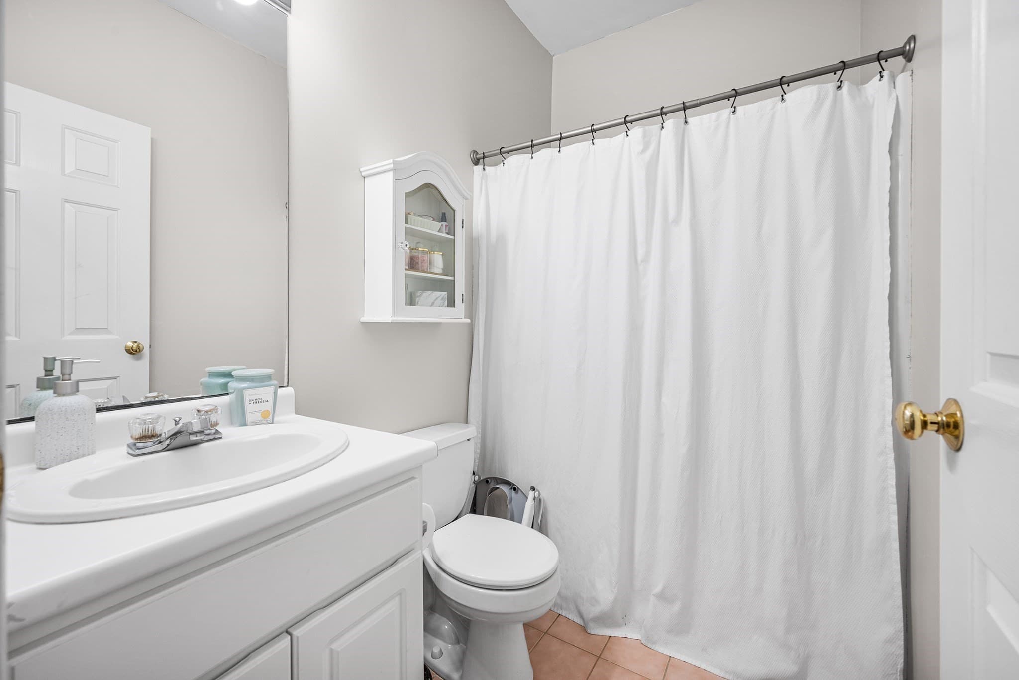 Single Family Residence at 96 Beechwood Dr, Haverhill MA 01832, Haverhill, photo 21 of 35