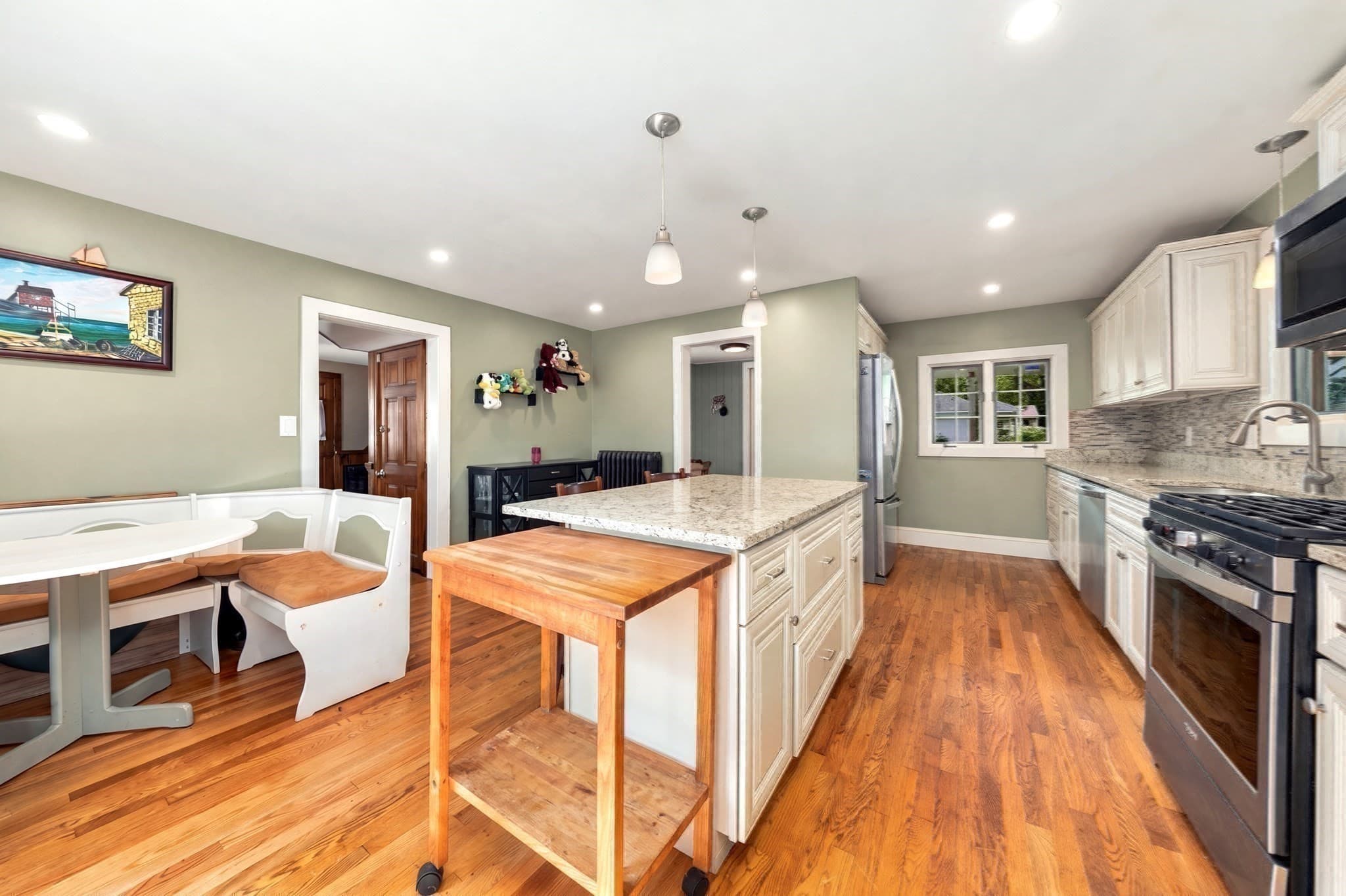 Single Family Residence at 33 Archer Rd, Rockland MA 02370, Rockland, photo 5 of 29