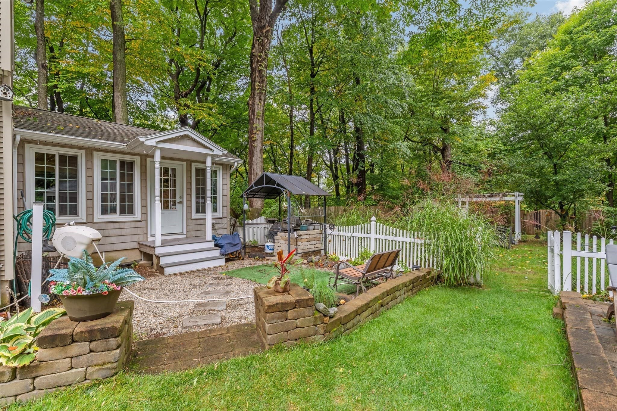 Single Family Residence at 14 Fairview Street, Longmeadow MA 01106, Longmeadow, photo 5 of 41