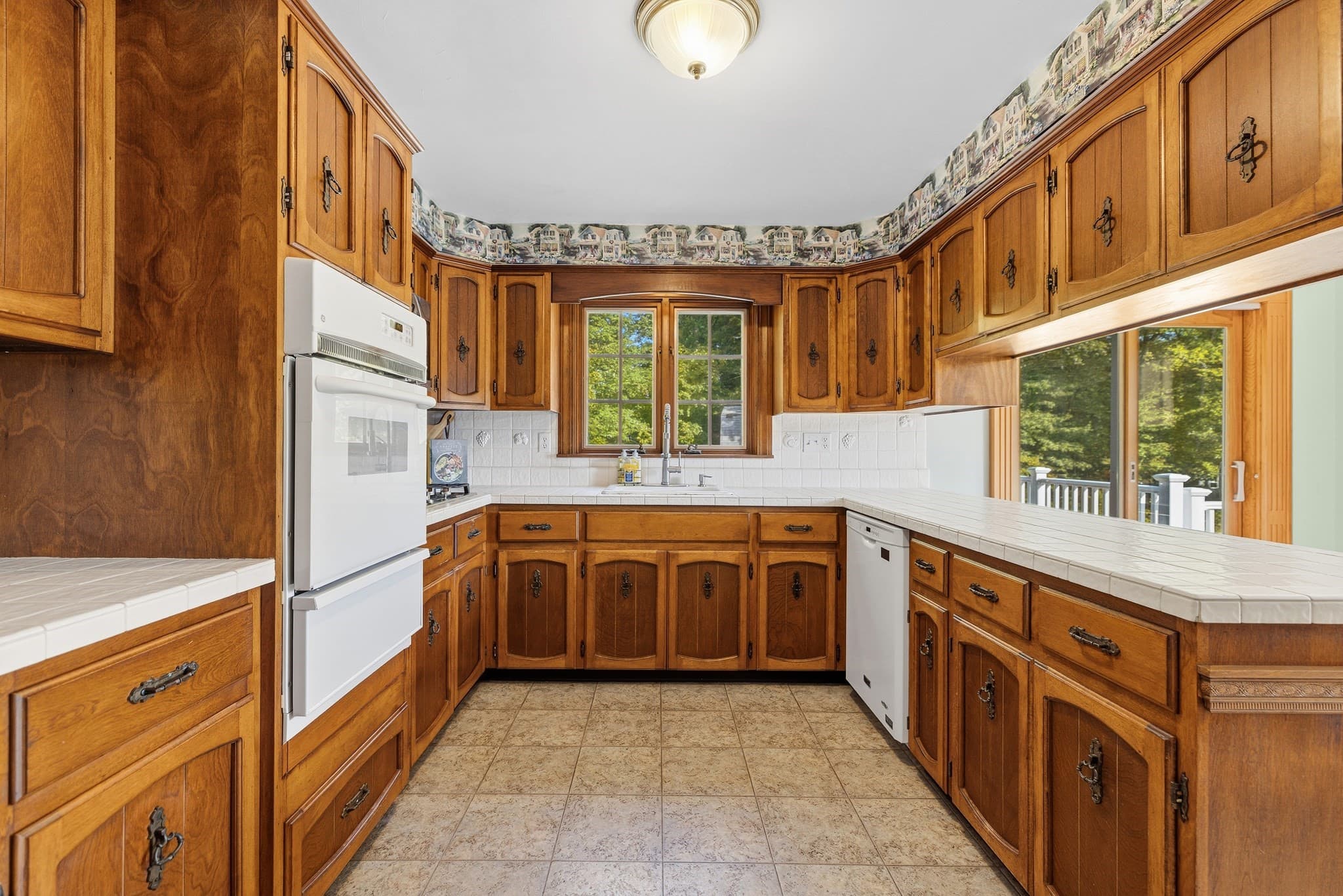 Single Family Residence at 86 Delmage Rd, Swansea MA 02777, Swansea, photo 5 of 41
