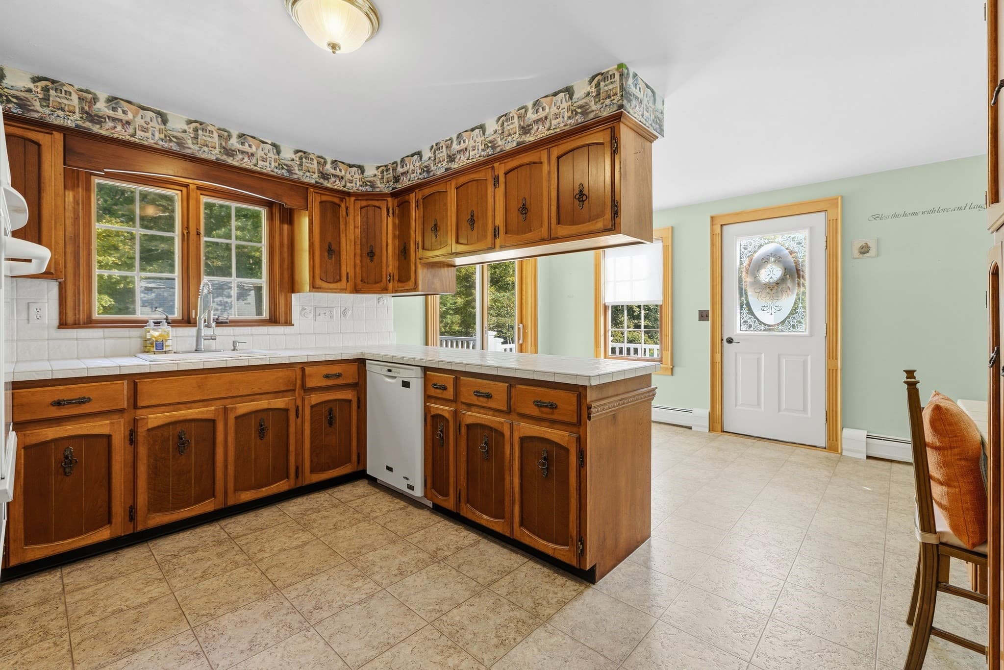 Single Family Residence at 86 Delmage Rd, Swansea MA 02777, Swansea, photo 10 of 41