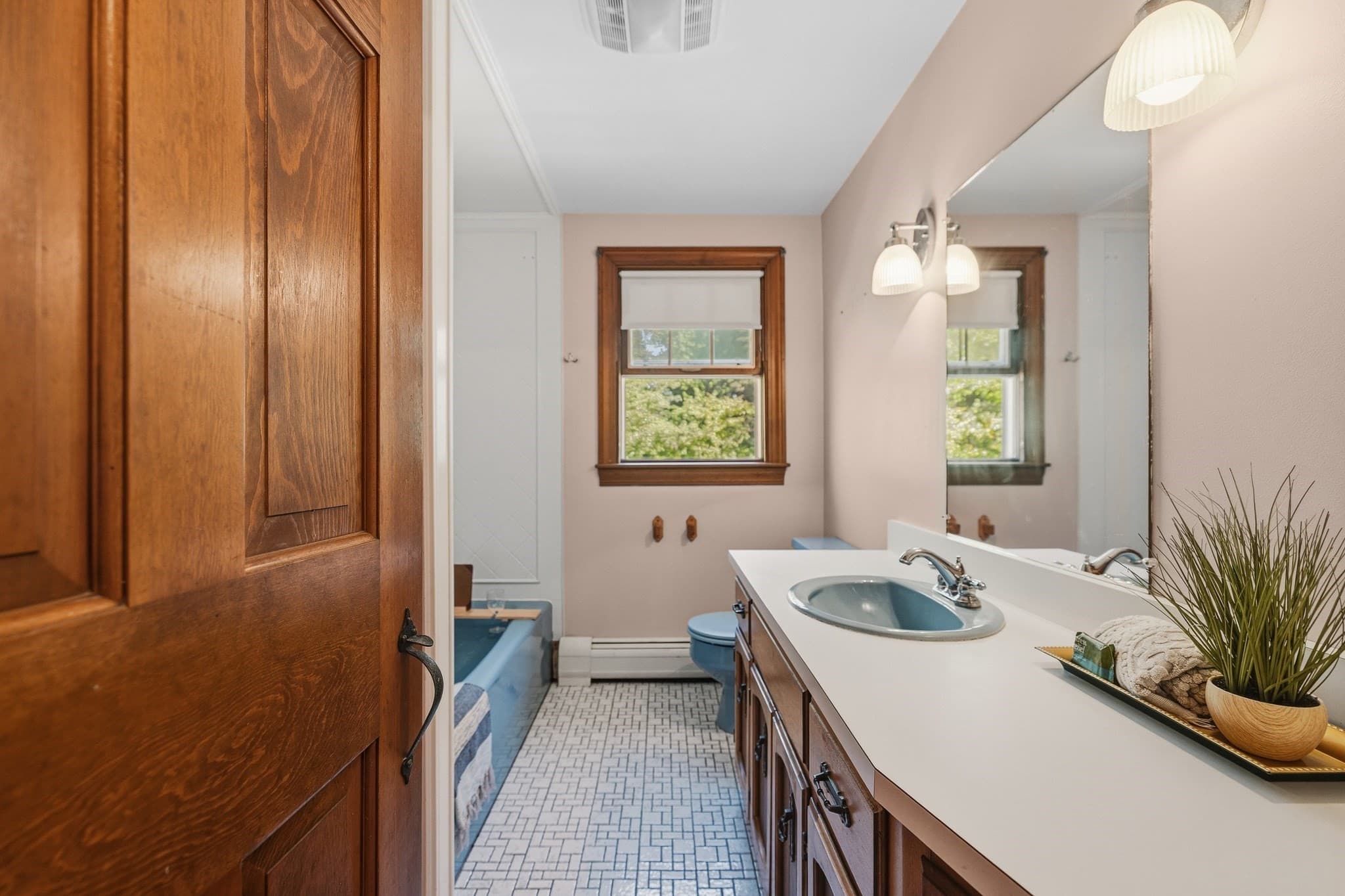 Single Family Residence at 86 Delmage Rd, Swansea MA 02777, Swansea, photo 31 of 41