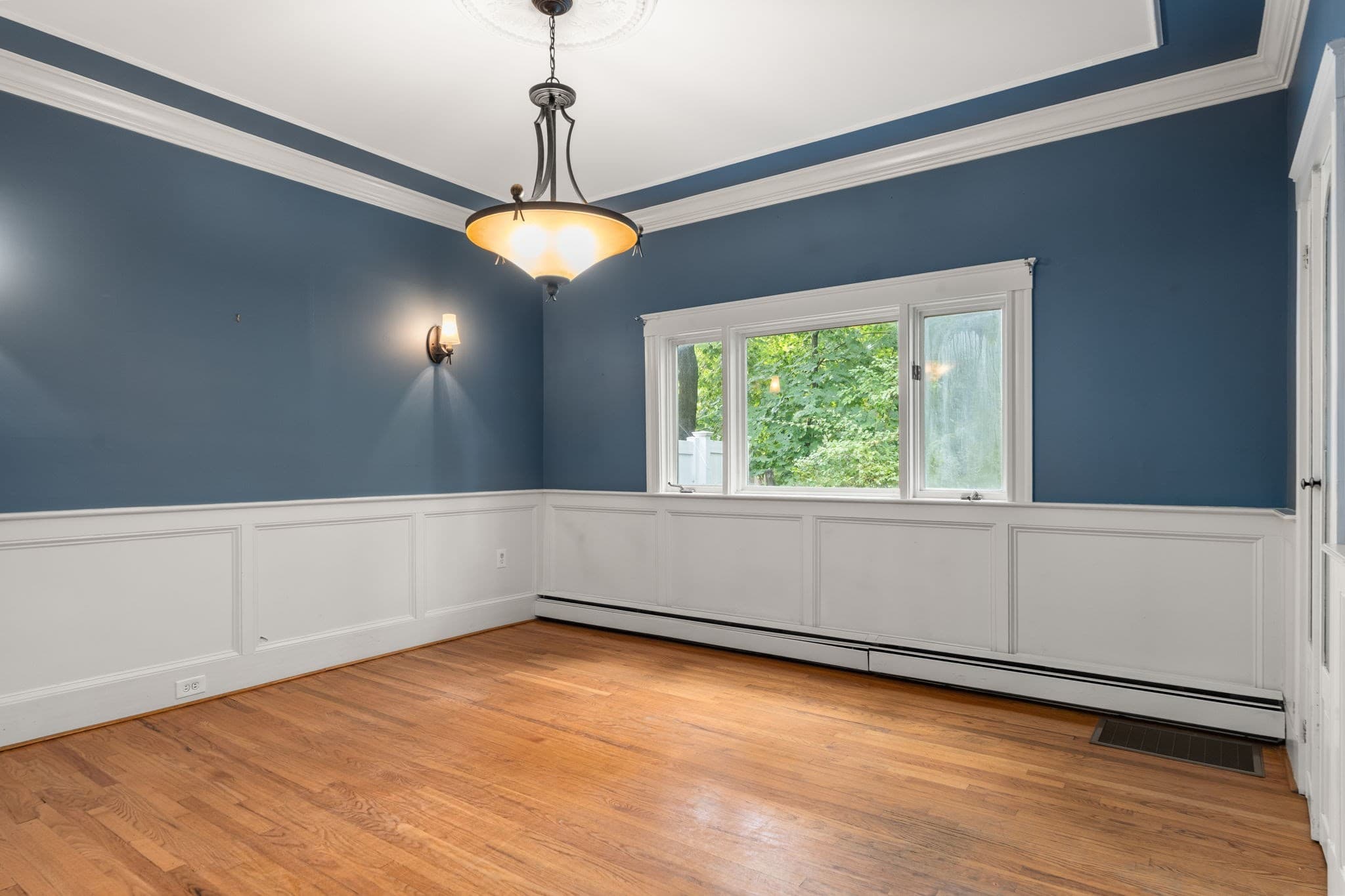 Single Family Residence at 82 Grove St, Quincy MA 02169, Quincy, photo 6 of 39