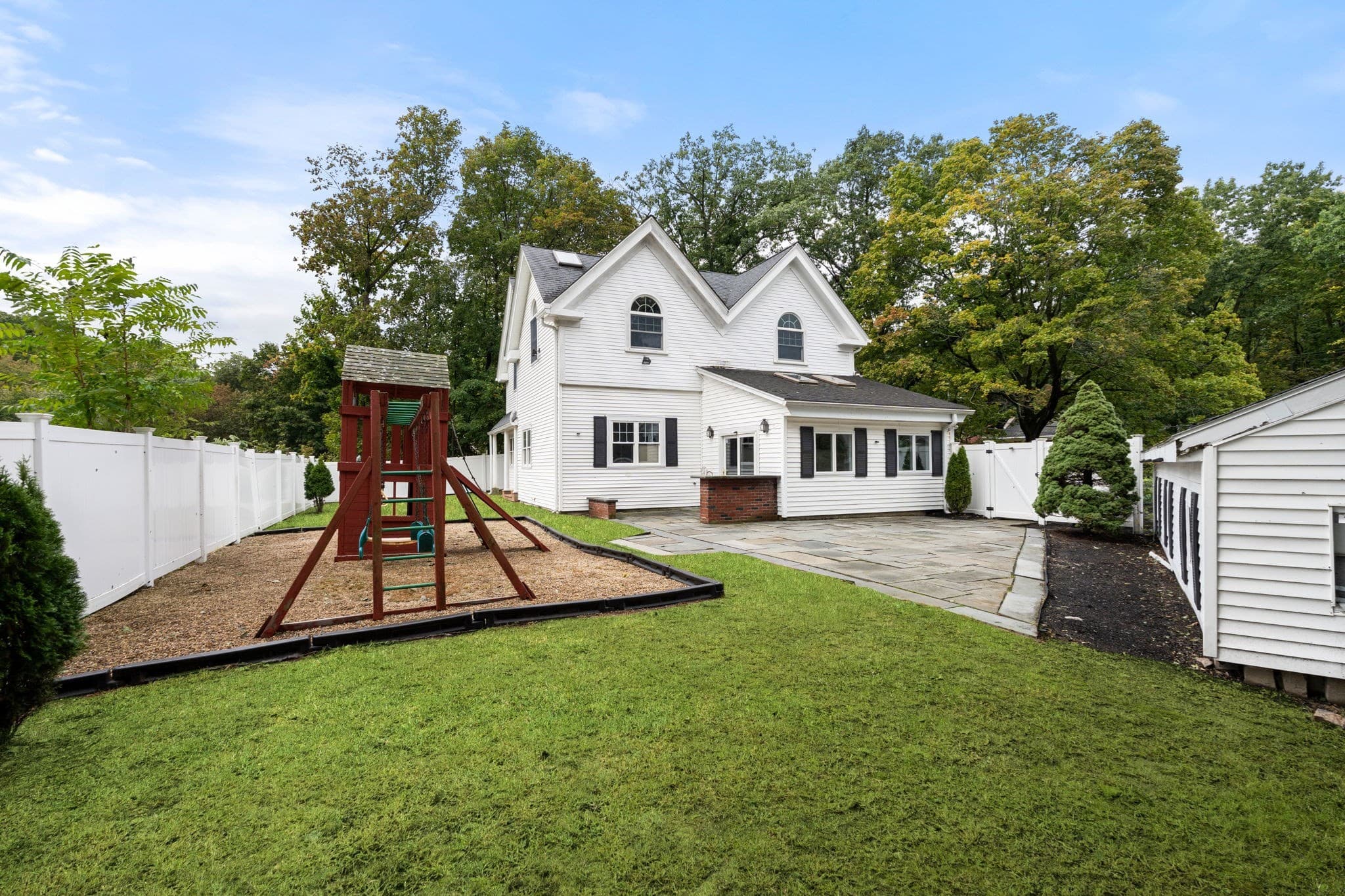 Single Family Residence at 82 Grove St, Quincy MA 02169, Quincy, photo 34 of 39