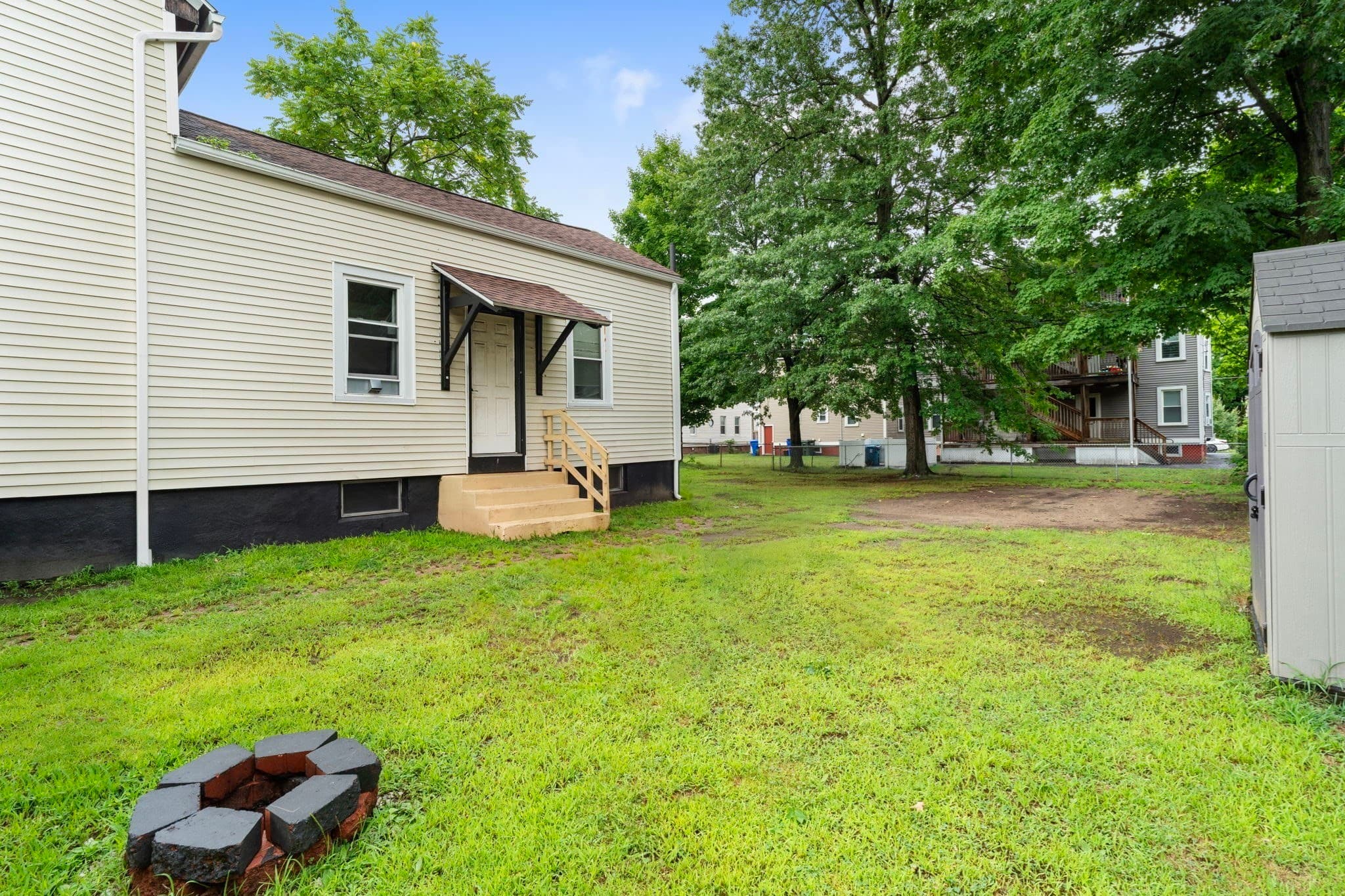 Single Family Residence at 19 Suffolk St, Springfield MA 01109, Springfield, photo 32 of 35