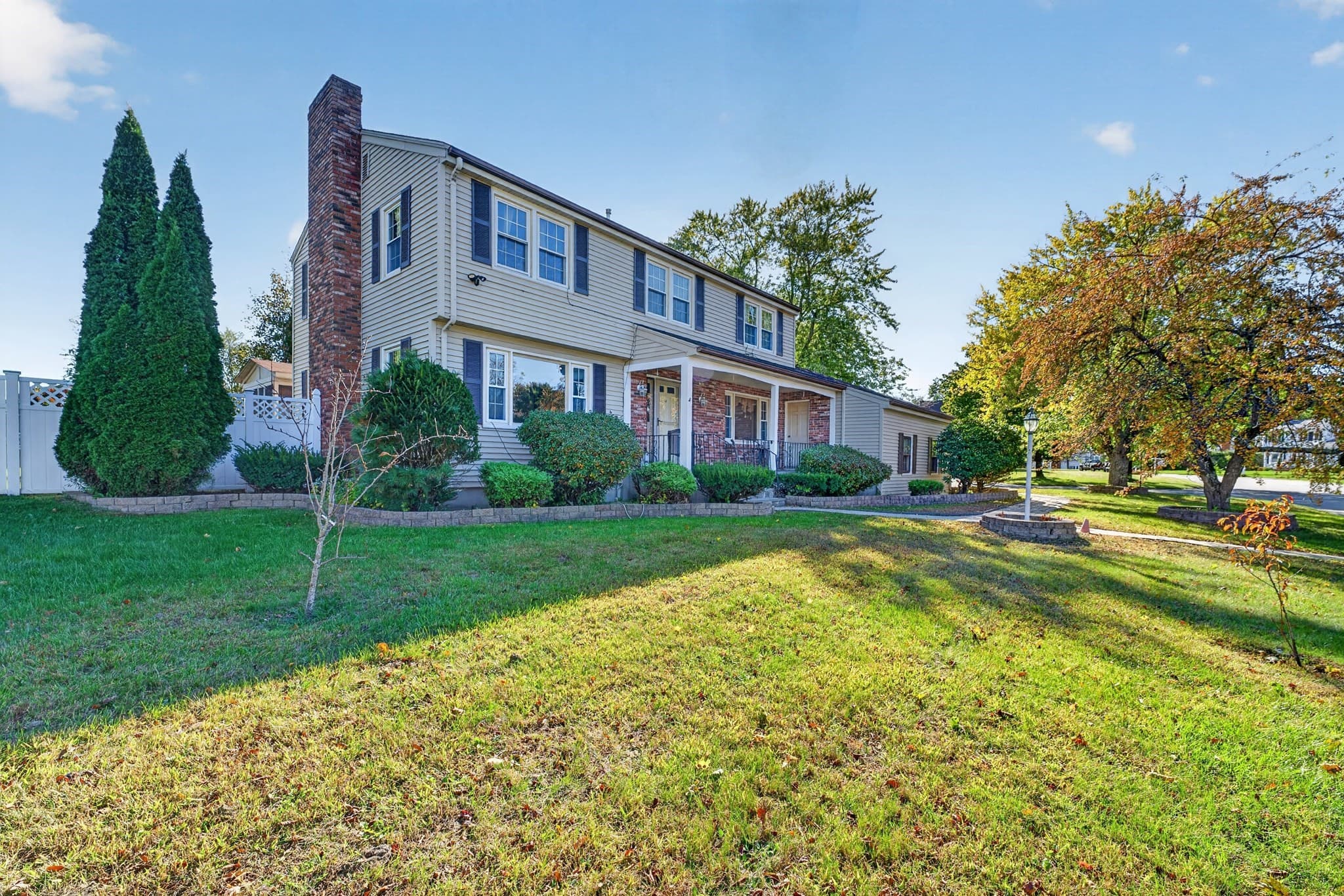 Single Family Residence at 4 Old Homestead Rd, Methuen MA 01844, Methuen, photo 2 of 36