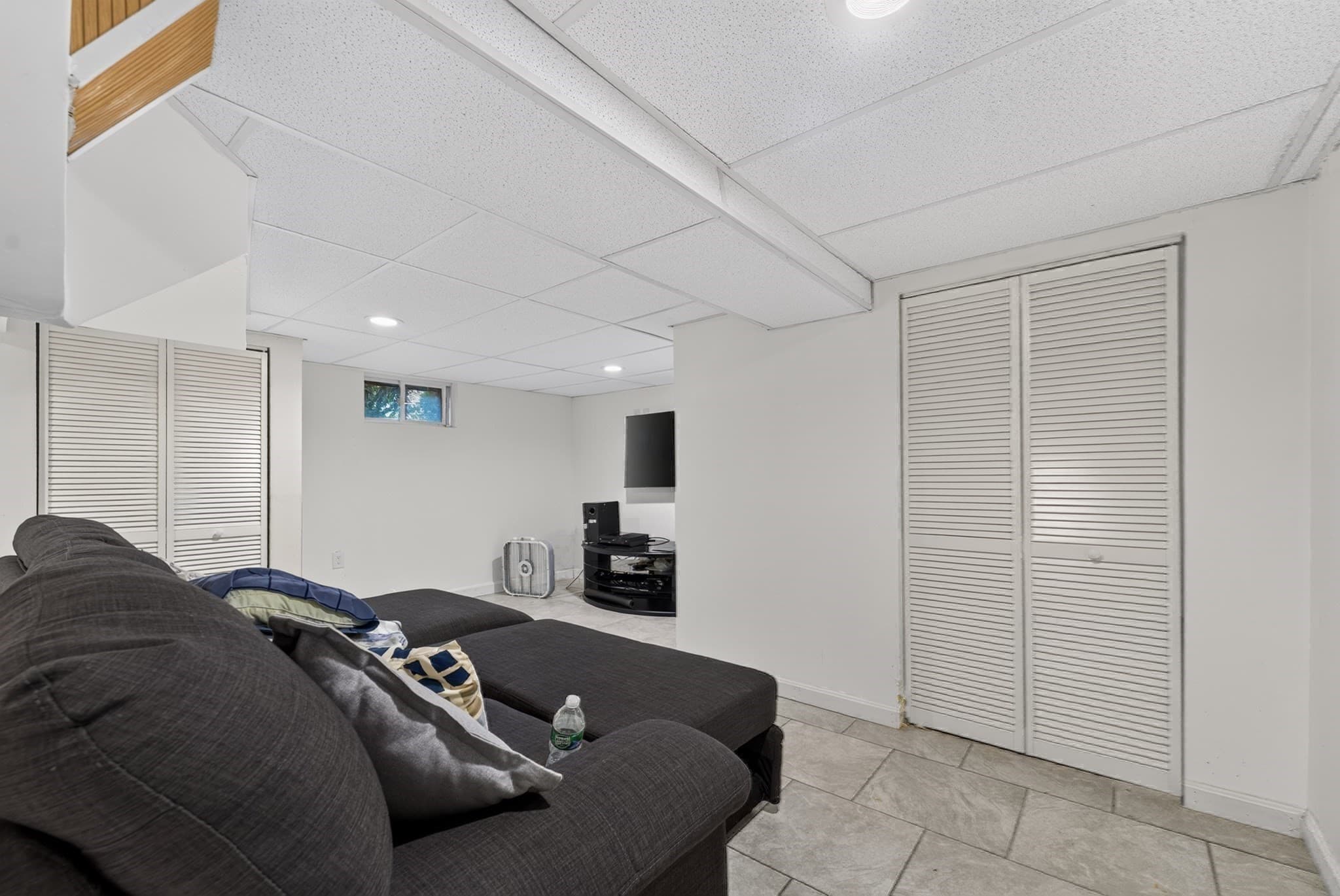 Single Family Residence at 4 Old Homestead Rd, Methuen MA 01844, Methuen, photo 32 of 36