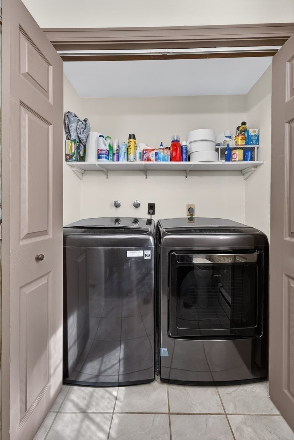 Single Family Residence at 4 Old Homestead Rd, Methuen MA 01844, Methuen, photo 21 of 36