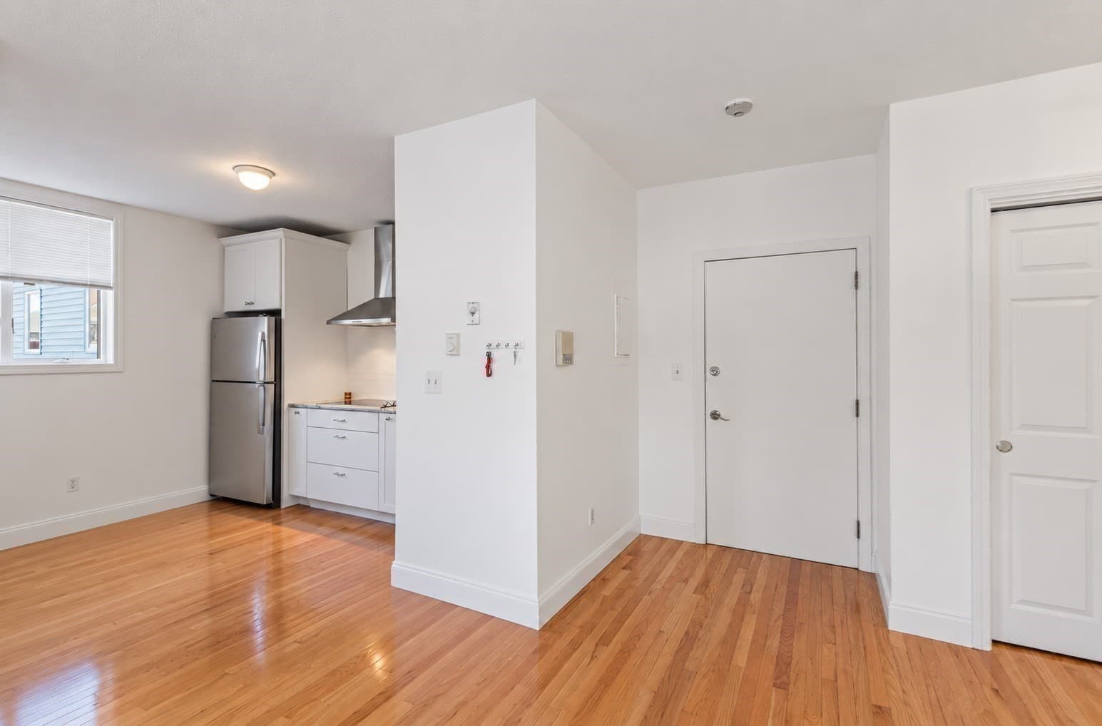 Condominium at 75 Cabot St # 8, Beverly MA 01915, Beverly, photo 8 of 21
