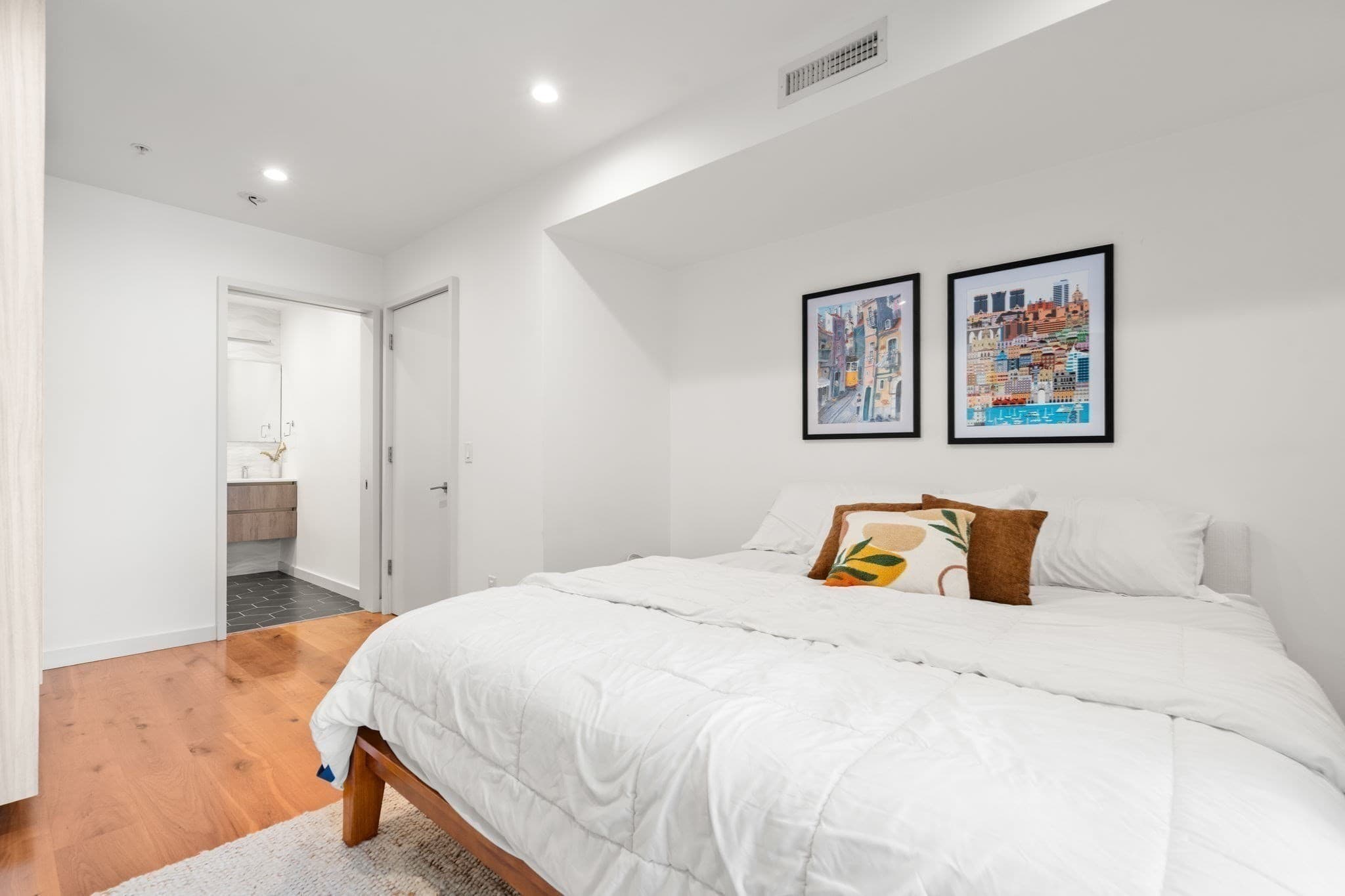 Condominium at 362-364 W Broadway # 5, Boston MA 02127, Boston, photo 13 of 25