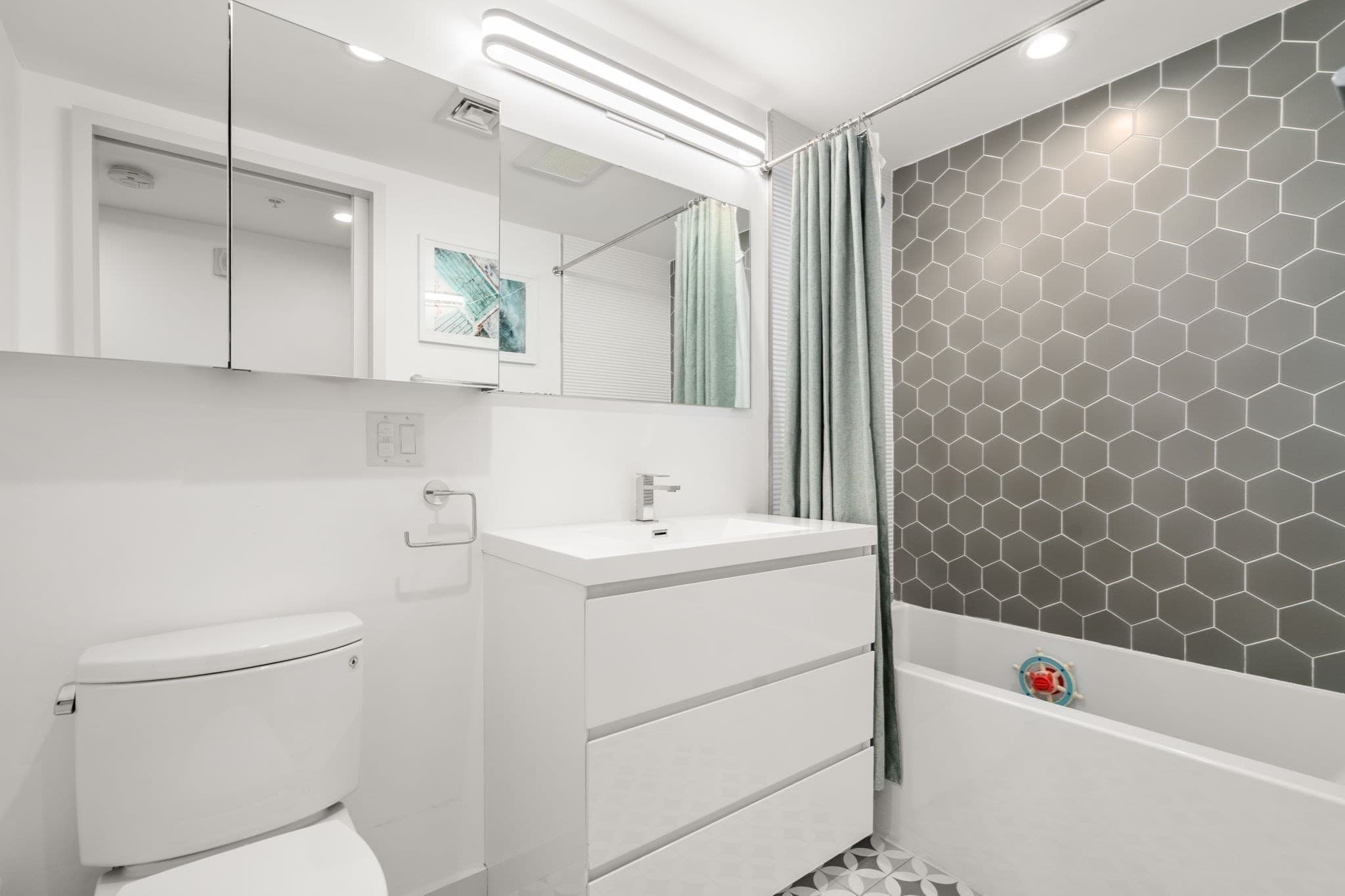 Condominium at 362-364 W Broadway # 5, Boston MA 02127, Boston, photo 21 of 25