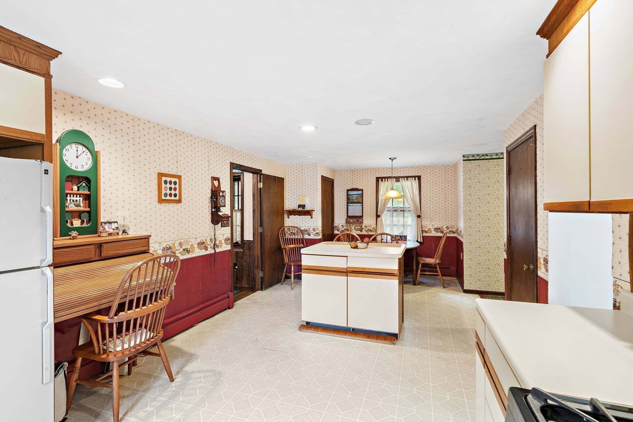 Single Family Residence at 155 Hosmer Street, Hudson MA 01749, Hudson, photo 9 of 39