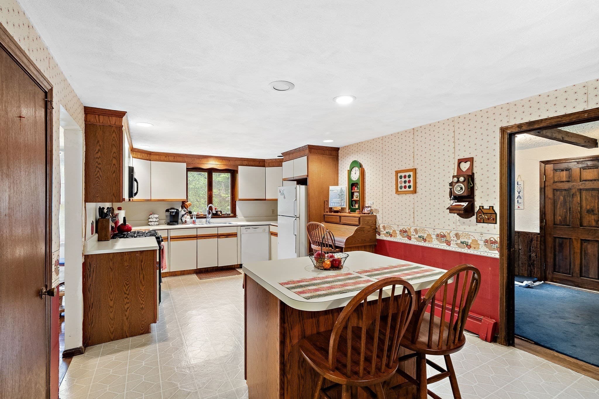 Single Family Residence at 155 Hosmer Street, Hudson MA 01749, Hudson, photo 8 of 39