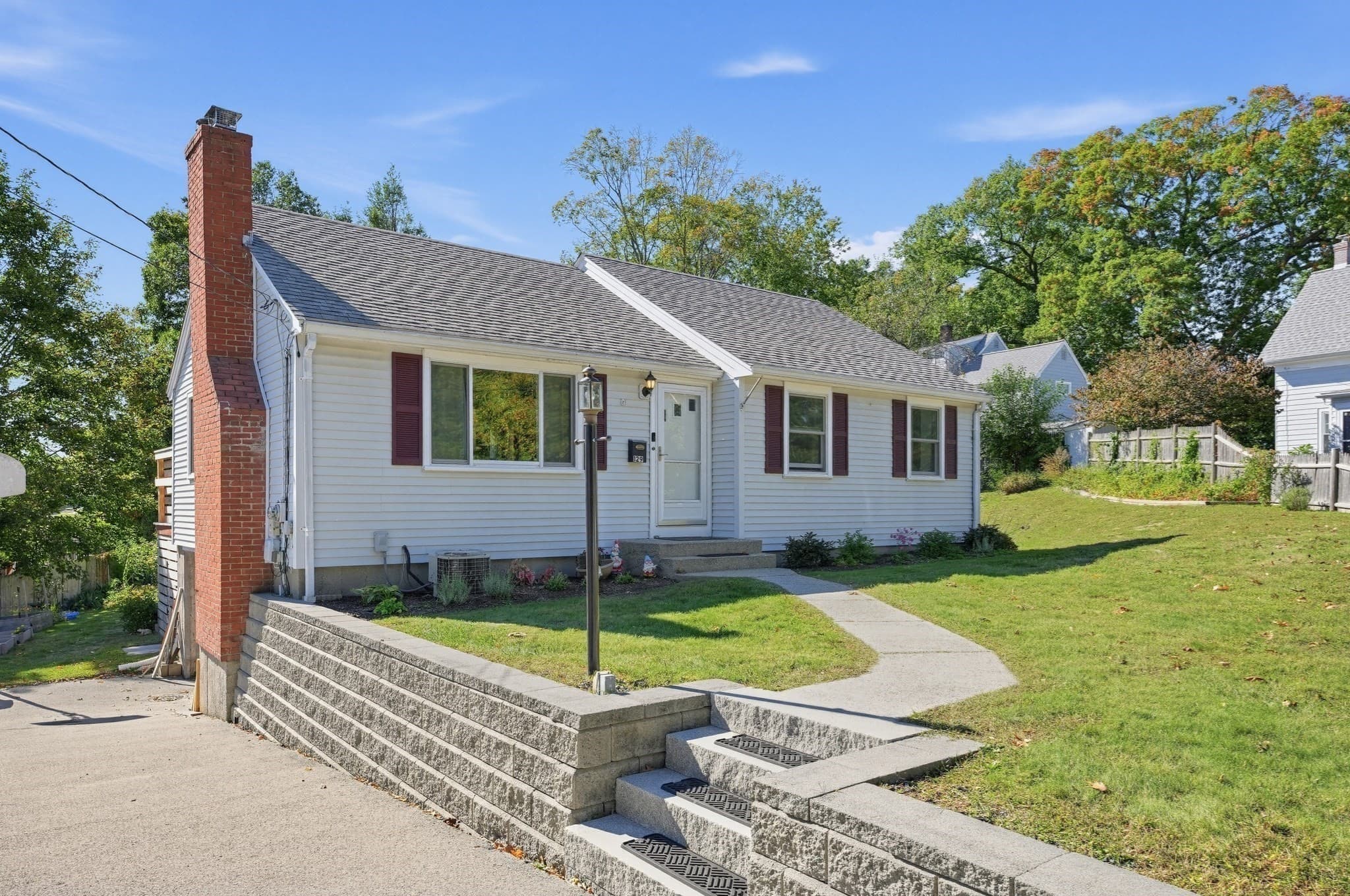 Single Family Residence at 129 Norton St, Weymouth MA 02191, Weymouth, photo 3 of 36