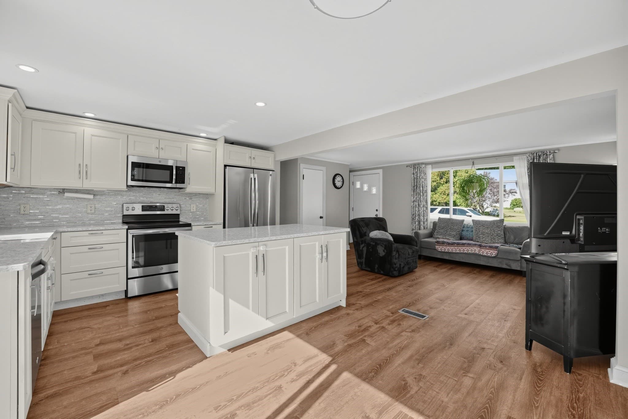 Single Family Residence at 129 Norton St, Weymouth MA 02191, Weymouth, photo 11 of 36