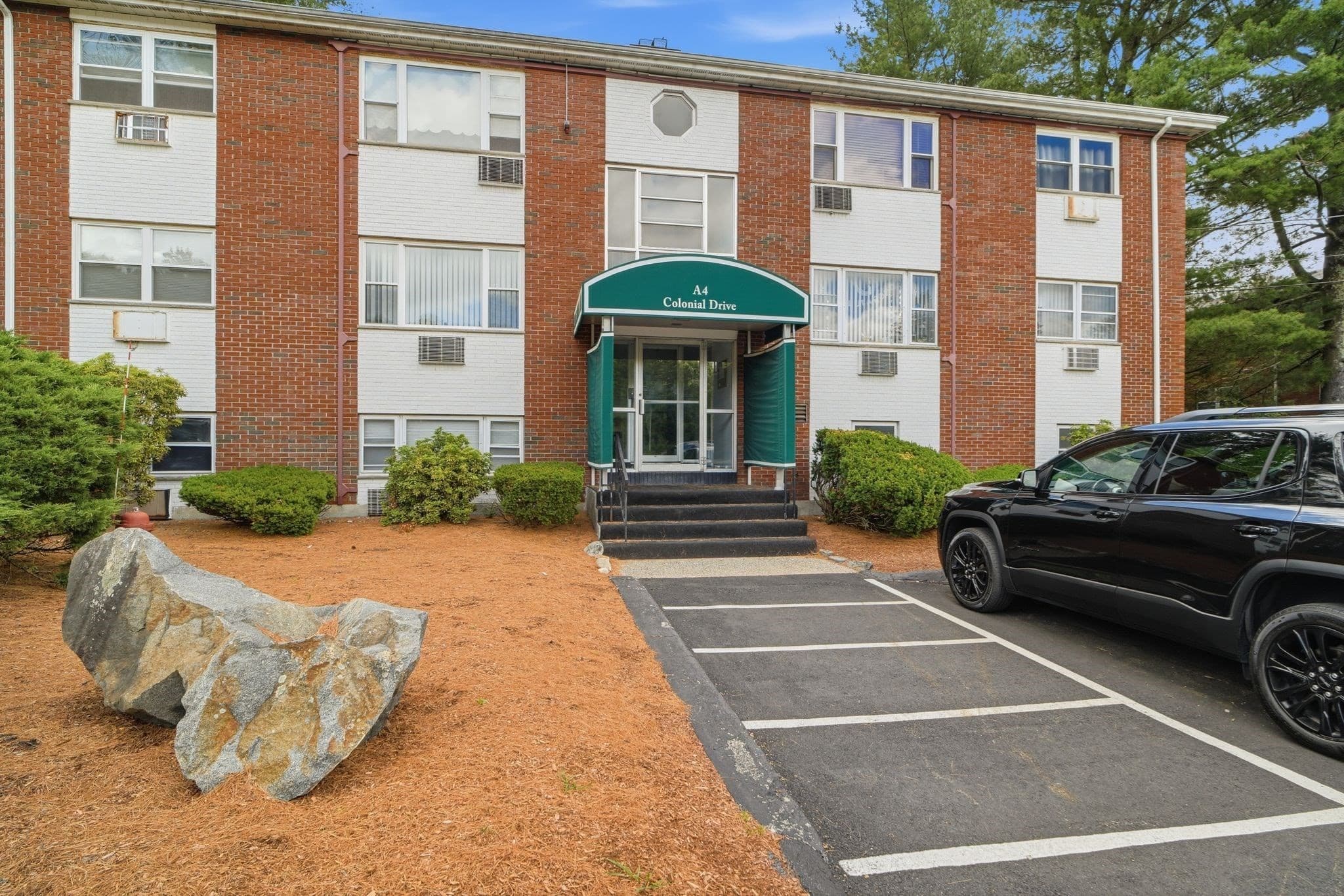 Condominium at 4 Colonial Dr # 11, Andover MA 01810, Andover, photo 21 of 28