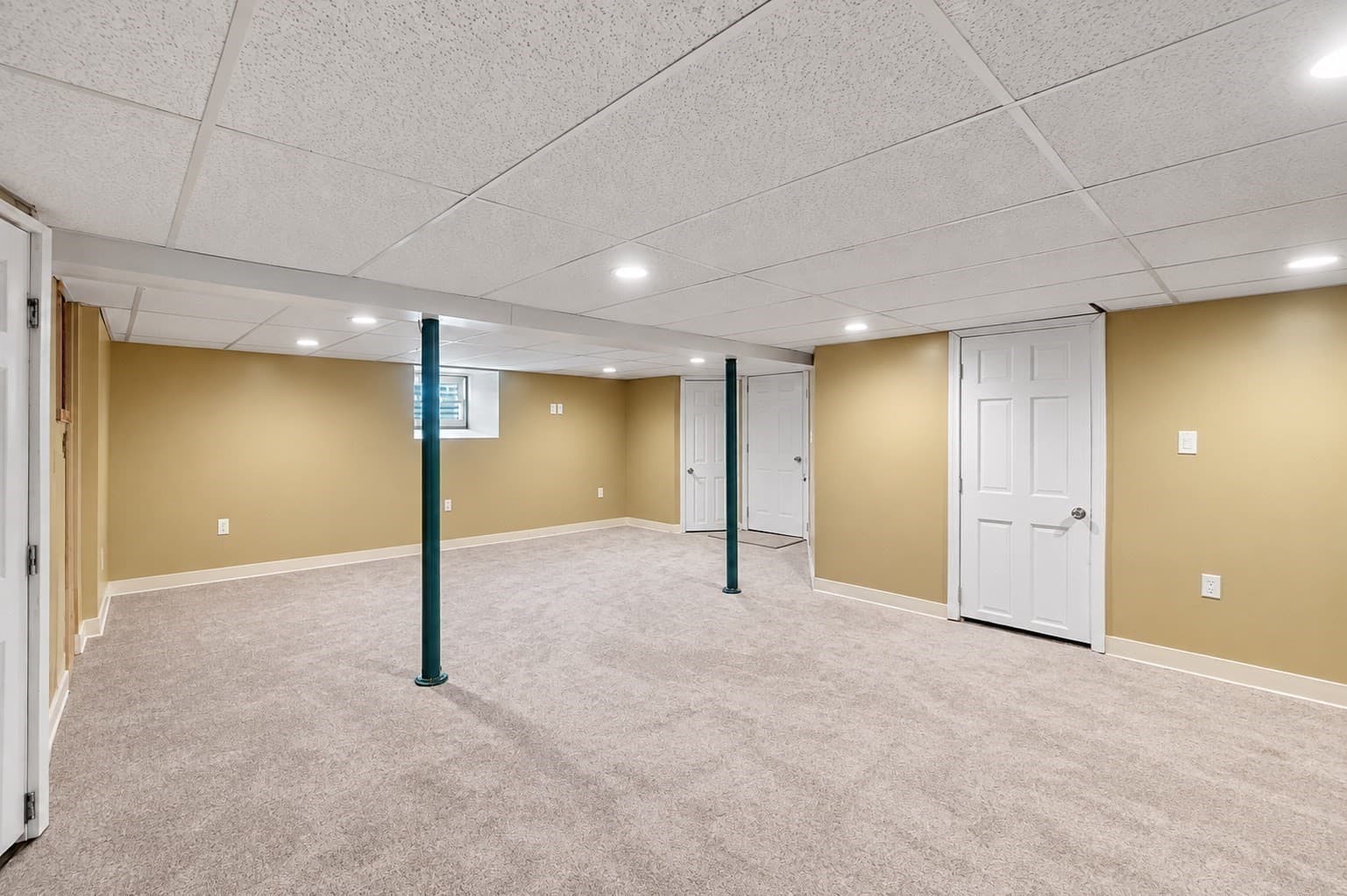 Single Family Residence at 25 Wasa St, Gardner MA 01440, Gardner, photo 37 of 42
