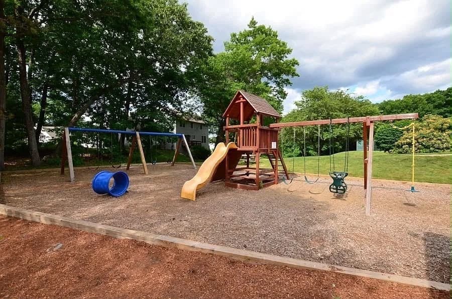 Condominium at 17 Glencliff Way # 17, Nashua NH 03063, Nashua, photo 42 of 42