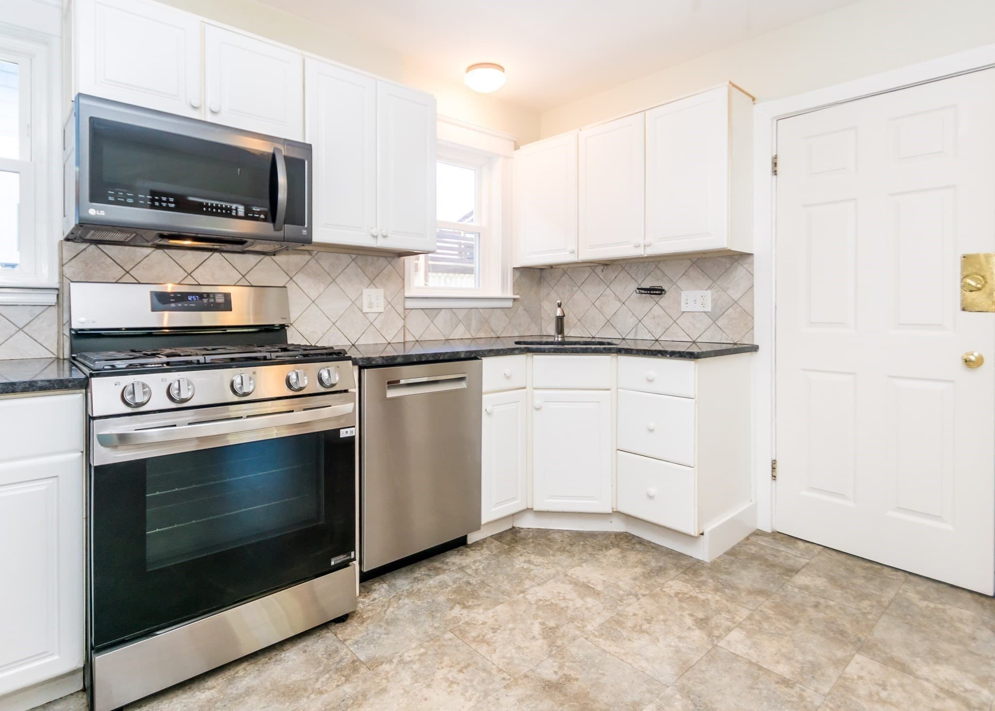 Single Family Residence at 17 Hamblin Road, Waltham MA 02453, Waltham, photo 5 of 35
