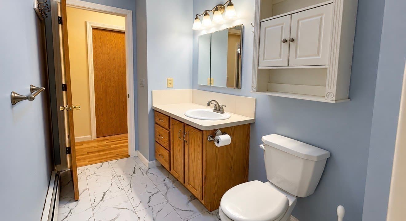 Single Family Residence at 2 Grandview Ln, Easthampton MA 01027, Easthampton, photo 15 of 40