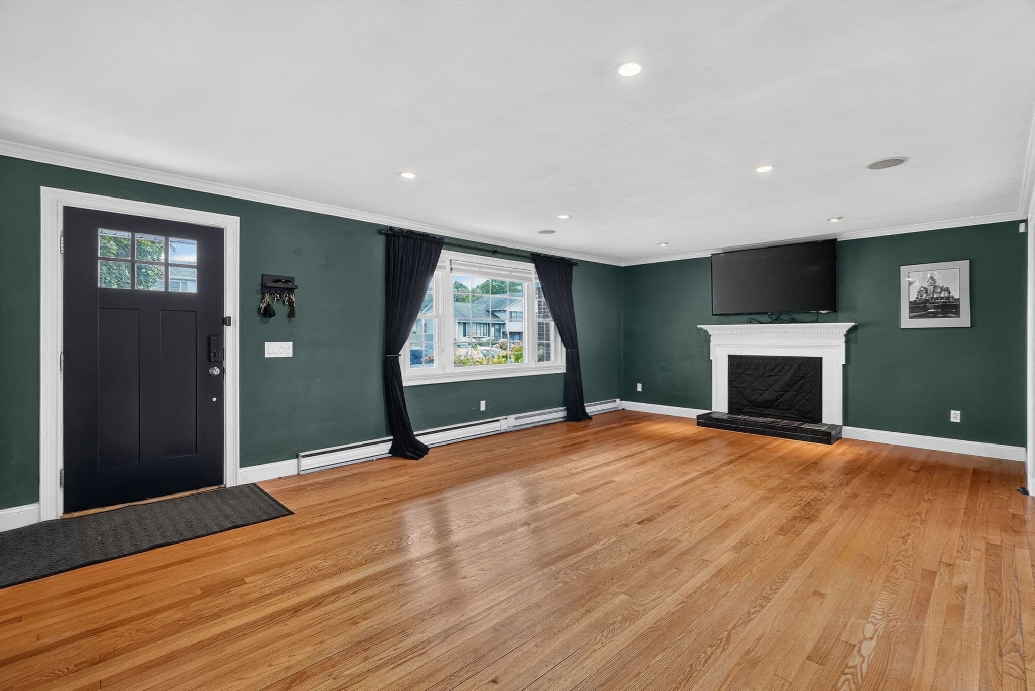 Single Family Residence at 15 Maryland Avenue, Chicopee MA 01020, Chicopee, photo 4 of 40