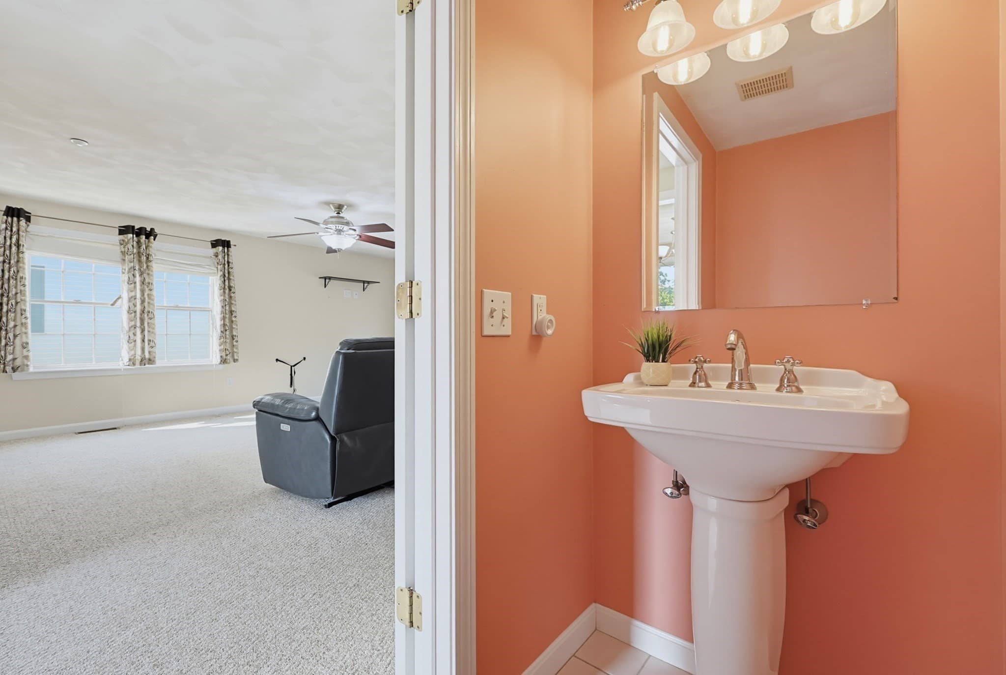 Condominium at 37 Dennis St # 5, Attleboro MA 02703, Attleboro, photo 16 of 38