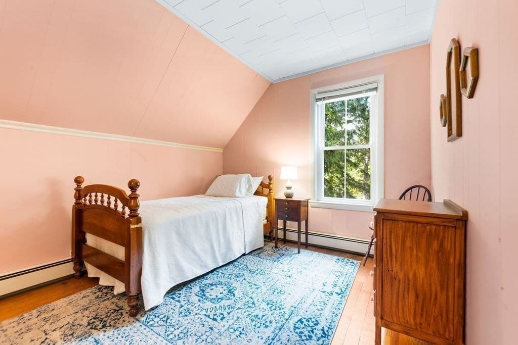 Single Family Residence at 162 Lincoln St, Franklin MA 02038, Franklin, photo 24 of 40
