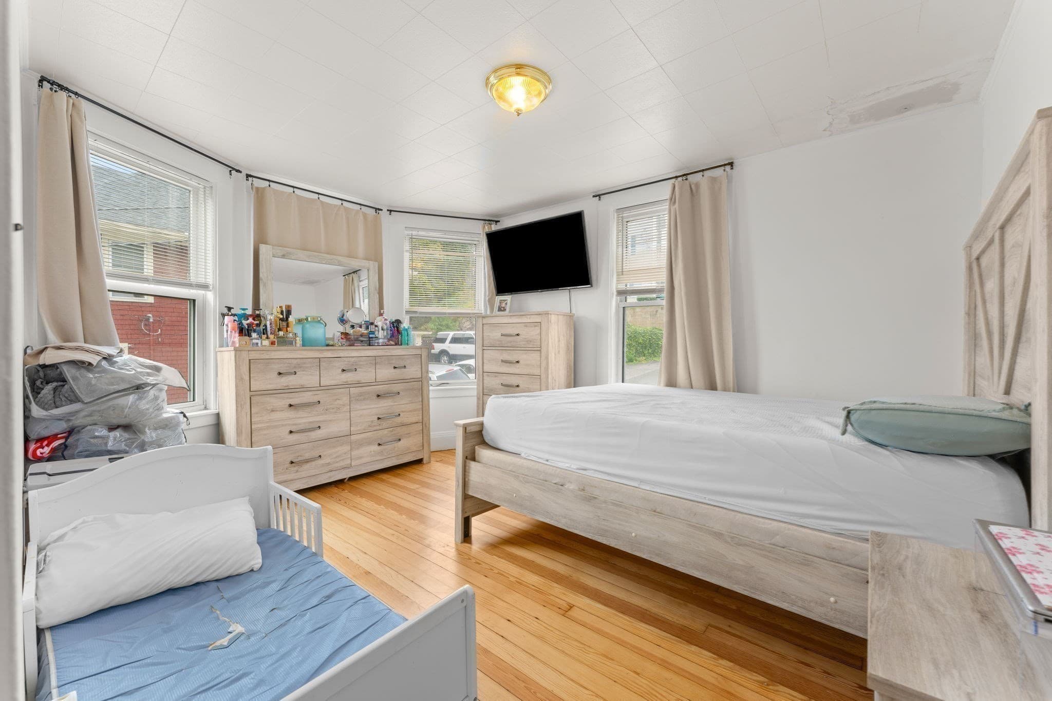 Multi Family at 5 Forest Hill Ave, Lynn MA 01904, Lynn, photo 9 of 14