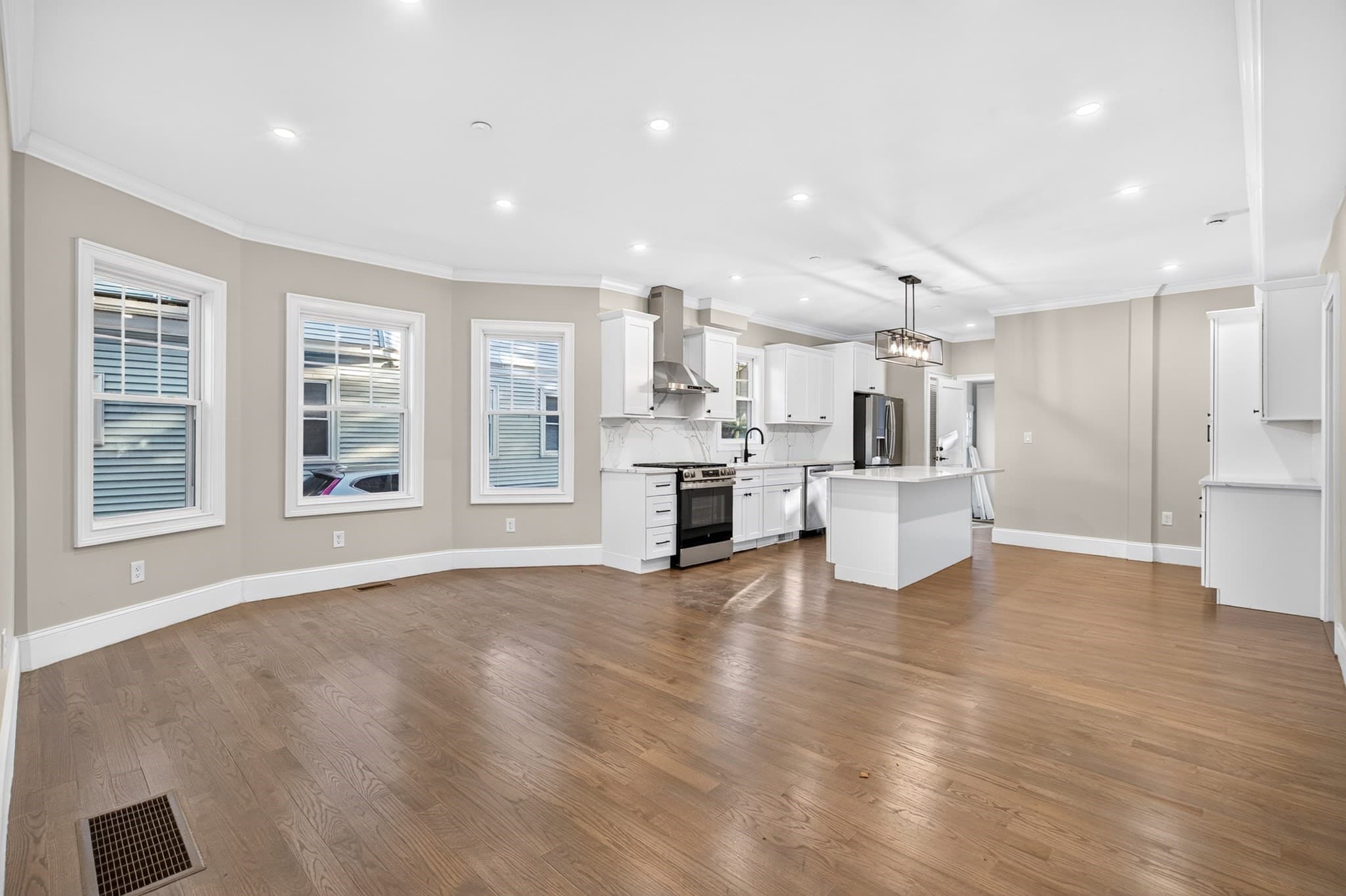 3 Family at 152 Washington St, Boston MA 02135, Boston, photo 4 of 20