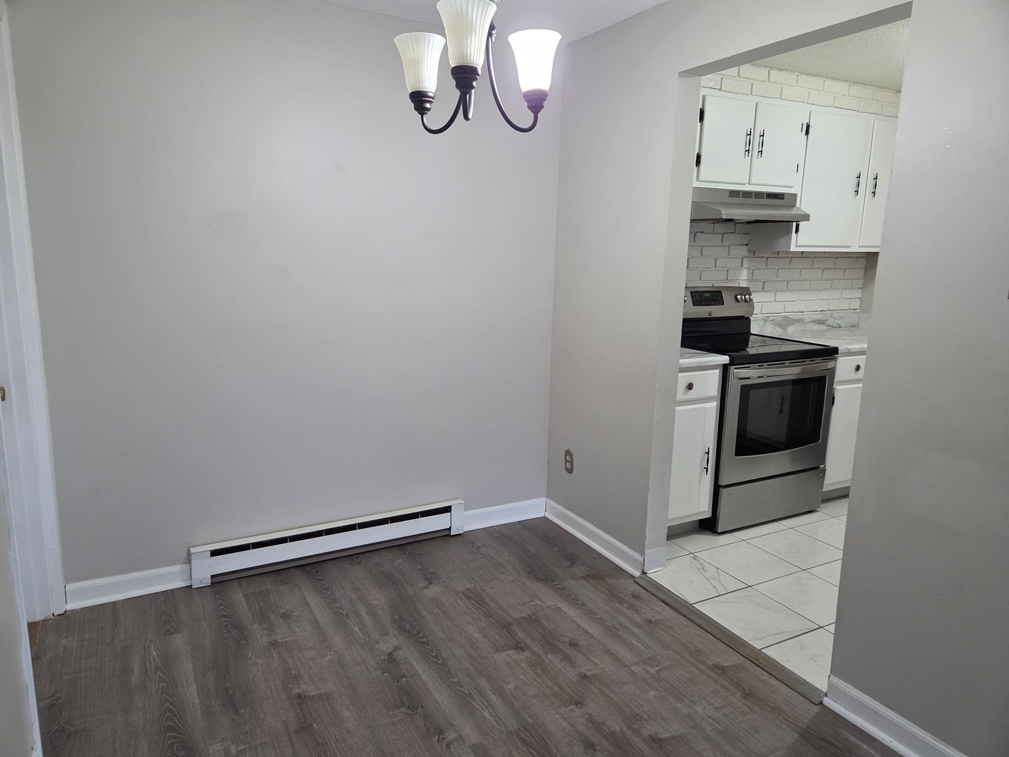 Condominium at 129 Quaker Highway # 23, Uxbridge MA 01569, Uxbridge, photo 6 of 28