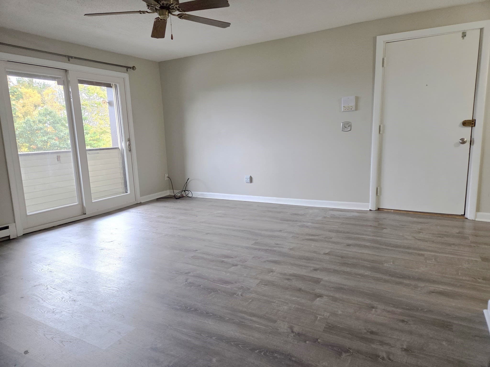 Condominium at 129 Quaker Highway # 23, Uxbridge MA 01569, Uxbridge, photo 12 of 28