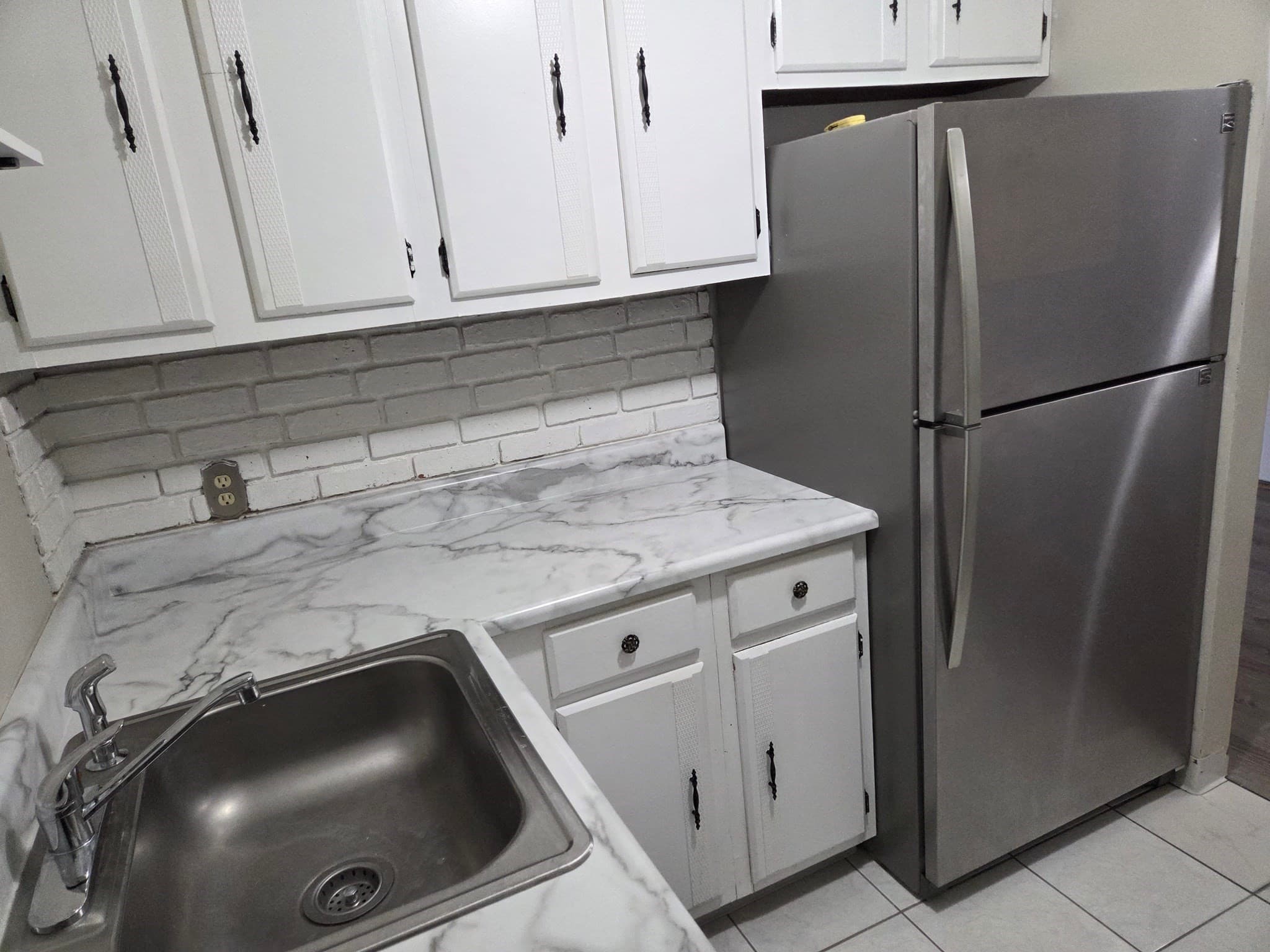 Condominium at 129 Quaker Highway # 23, Uxbridge MA 01569, Uxbridge, photo 3 of 28